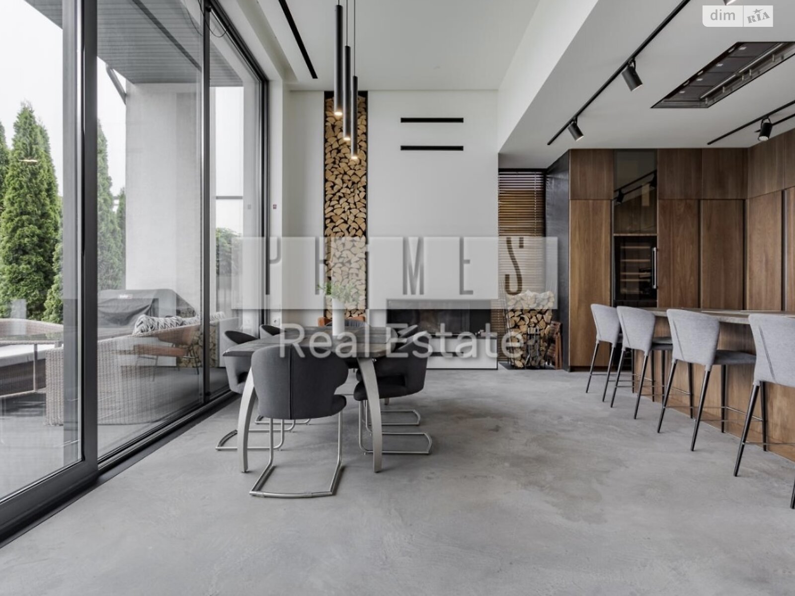 одноэтажный дом с гаражом, 280 кв. м, кирпич. Продажа в Дмитровке фото 1