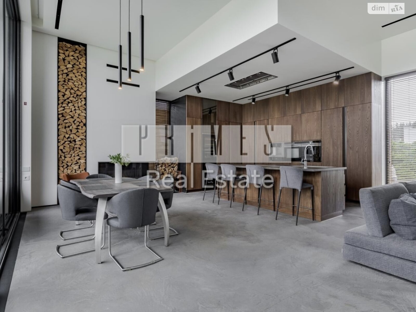 одноэтажный дом с гаражом, 280 кв. м, кирпич. Продажа в Дмитровке фото 1