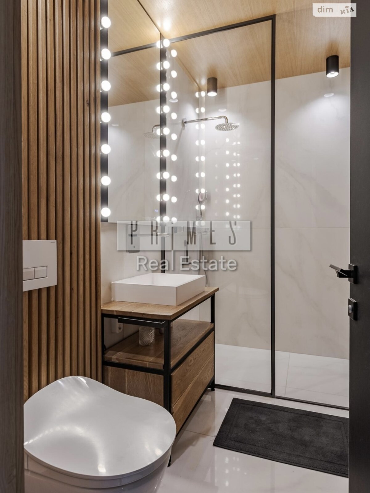 одноэтажный дом с гаражом, 280 кв. м, кирпич. Продажа в Дмитровке фото 1