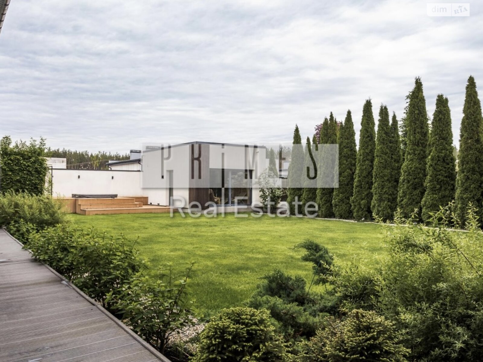 одноэтажный дом с гаражом, 280 кв. м, кирпич. Продажа в Дмитровке фото 1