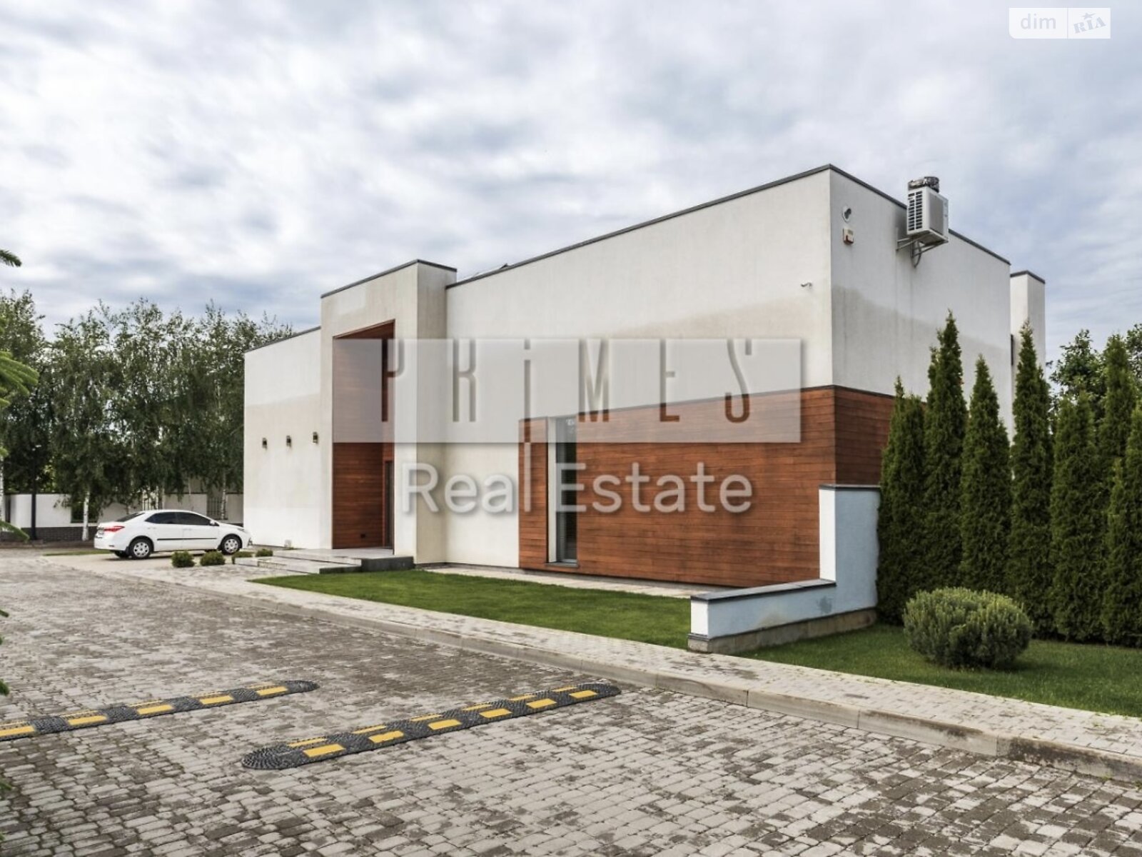 одноэтажный дом с гаражом, 280 кв. м, кирпич. Продажа в Дмитровке фото 1