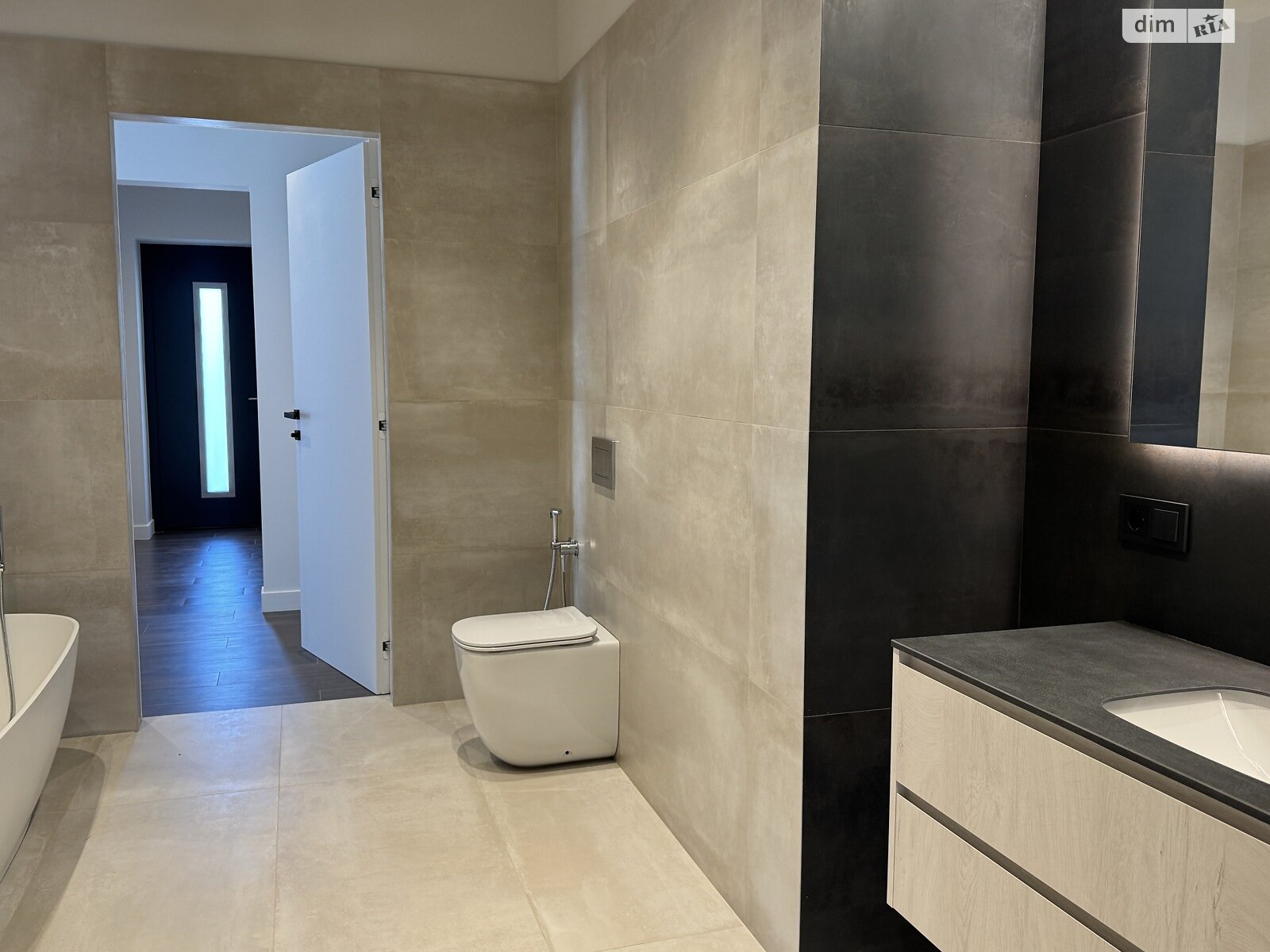 одноповерховий будинок з ремонтом, 175 кв. м, газобетон. Продаж у Дмитрівці фото 1