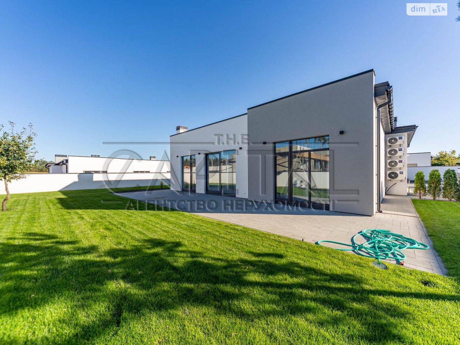 одноэтажный дом, 175 кв. м, кирпич. Продажа в Дмитровке фото 1 одноэтажный дом, 175 кв. м, кирпич. Продажа в Дмитровке фото 1