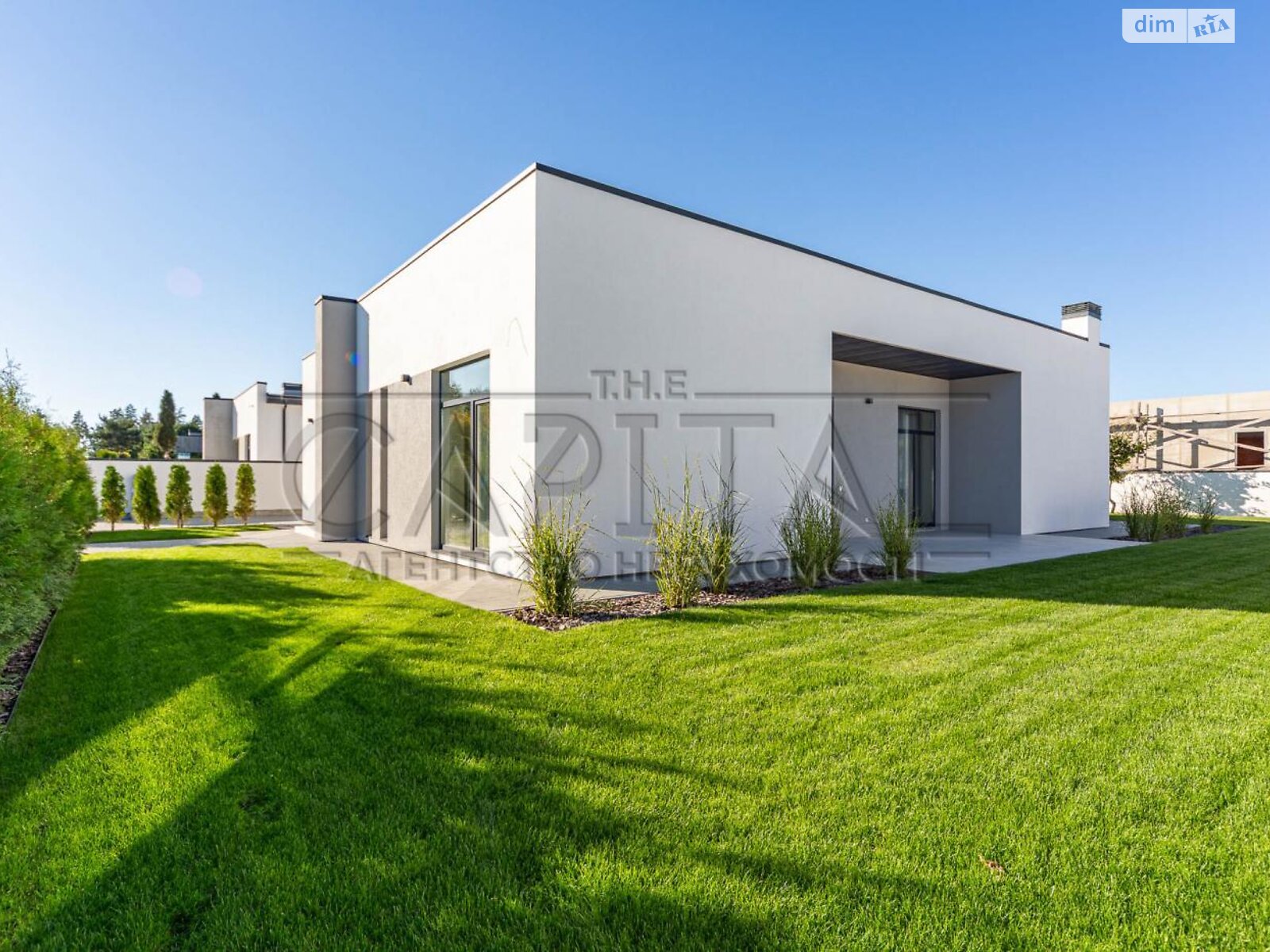 одноэтажный дом, 175 кв. м, кирпич. Продажа в Дмитровке фото 1 одноэтажный дом, 175 кв. м, кирпич. Продажа в Дмитровке фото 1