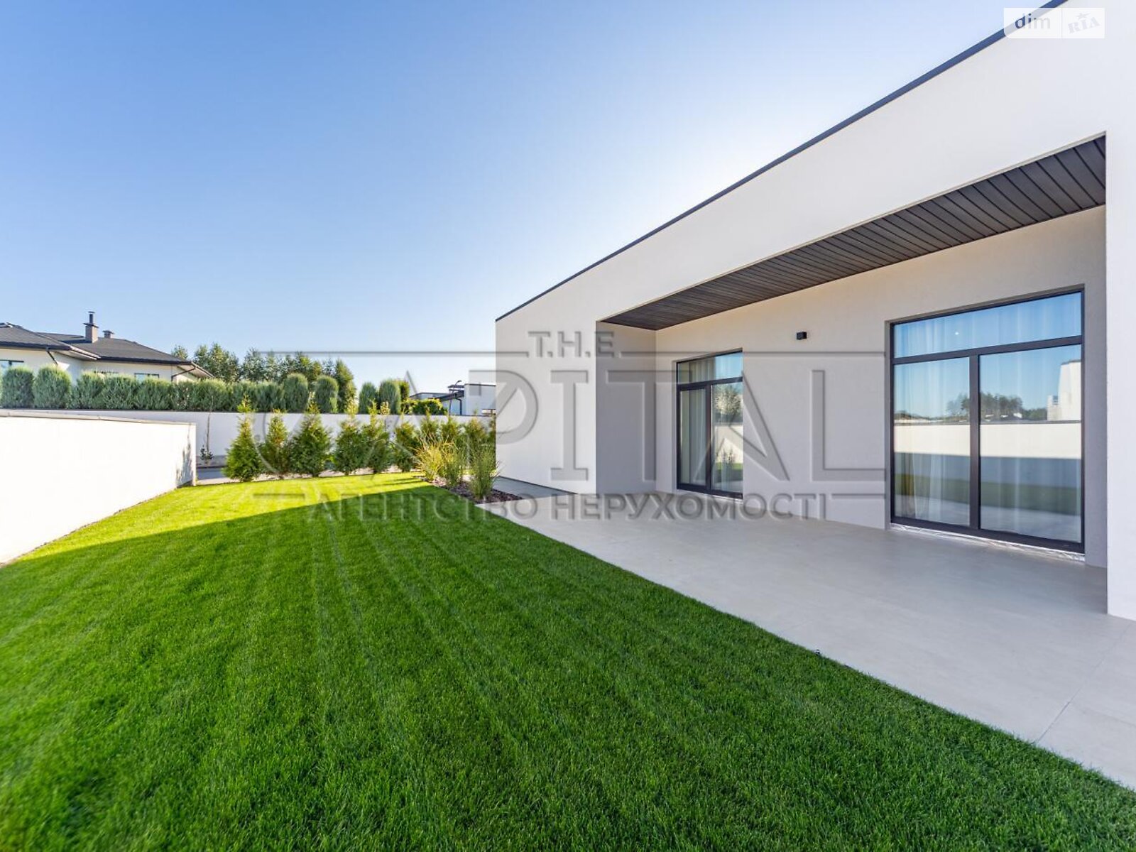 одноэтажный дом, 175 кв. м, кирпич. Продажа в Дмитровке фото 1 одноэтажный дом, 175 кв. м, кирпич. Продажа в Дмитровке фото 1