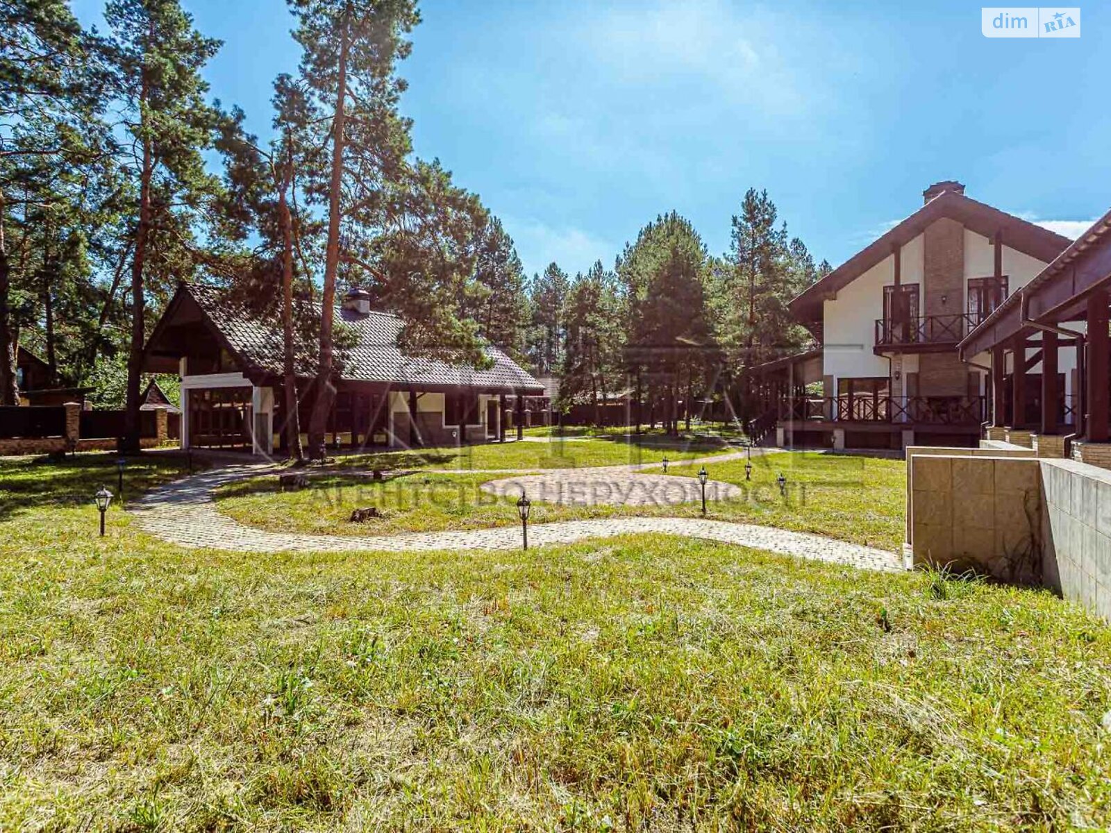 двоповерховий будинок з опаленням, 314 кв. м, кирпич. Продаж у Дмитрівці фото 1 двоповерховий будинок з опаленням, 314 кв. м, кирпич. Продаж у Дмитрівці фото 1