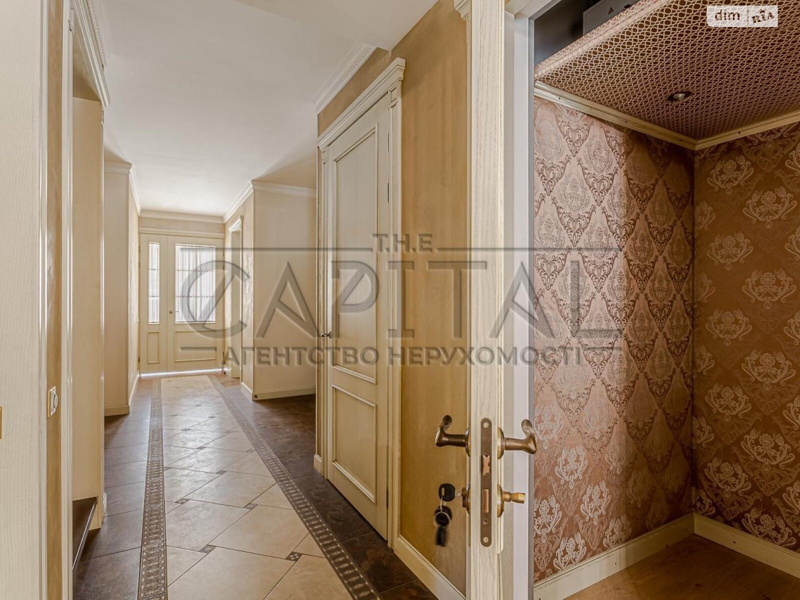двоповерховий будинок з опаленням, 314 кв. м, кирпич. Продаж у Дмитрівці фото 1 двоповерховий будинок з опаленням, 314 кв. м, кирпич. Продаж у Дмитрівці фото 1
