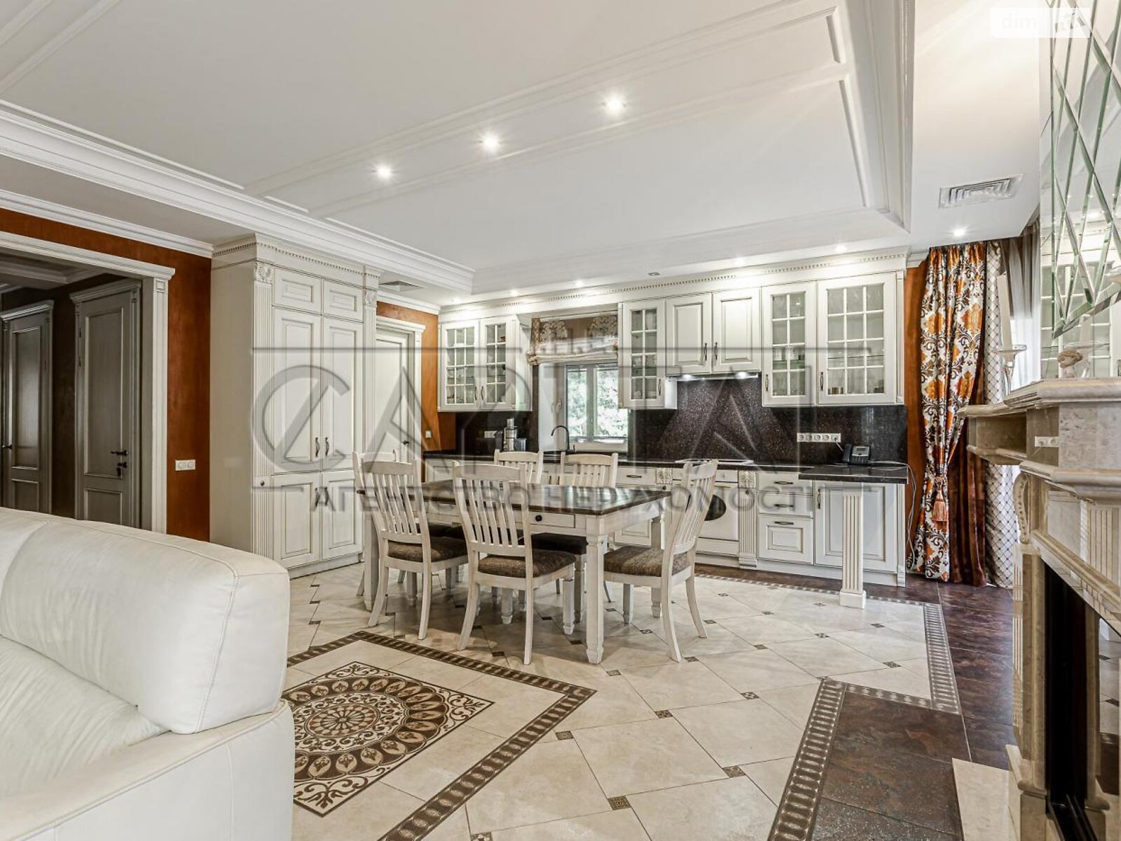 двухэтажный дом с отоплением, 314 кв. м, кирпич. Продажа в Дмитровке фото 1 двухэтажный дом с отоплением, 314 кв. м, кирпич. Продажа в Дмитровке фото 1