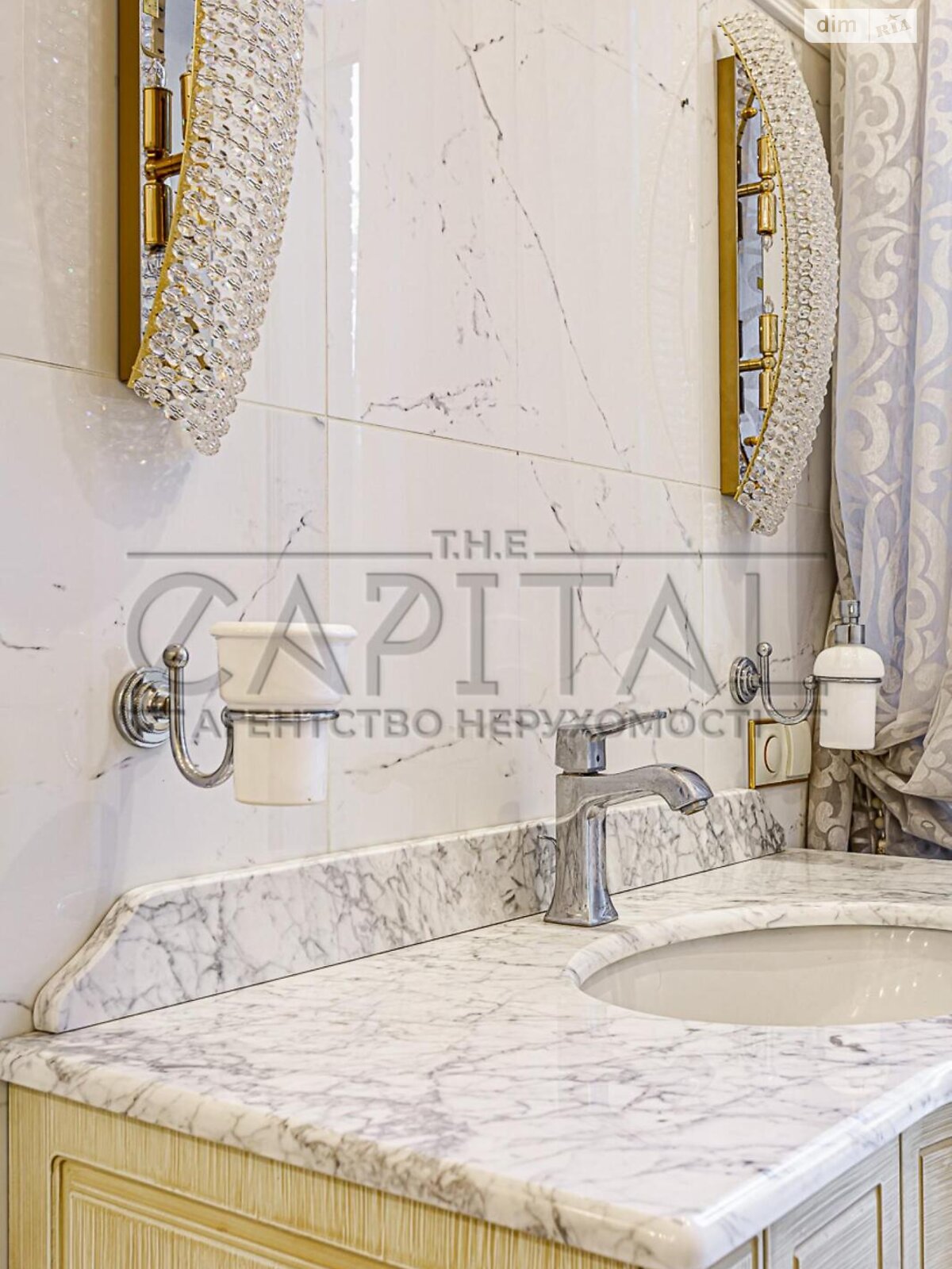 двухэтажный дом с отоплением, 314 кв. м, кирпич. Продажа в Дмитровке фото 1 двухэтажный дом с отоплением, 314 кв. м, кирпич. Продажа в Дмитровке фото 1