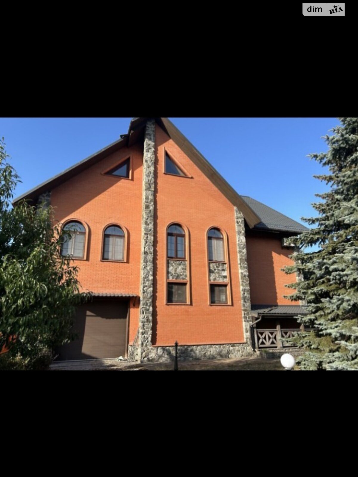 трехэтажный дом, 500 кв. м, кирпич. Продажа в Дмитровке фото 1 трехэтажный дом, 500 кв. м, кирпич. Продажа в Дмитровке фото 1