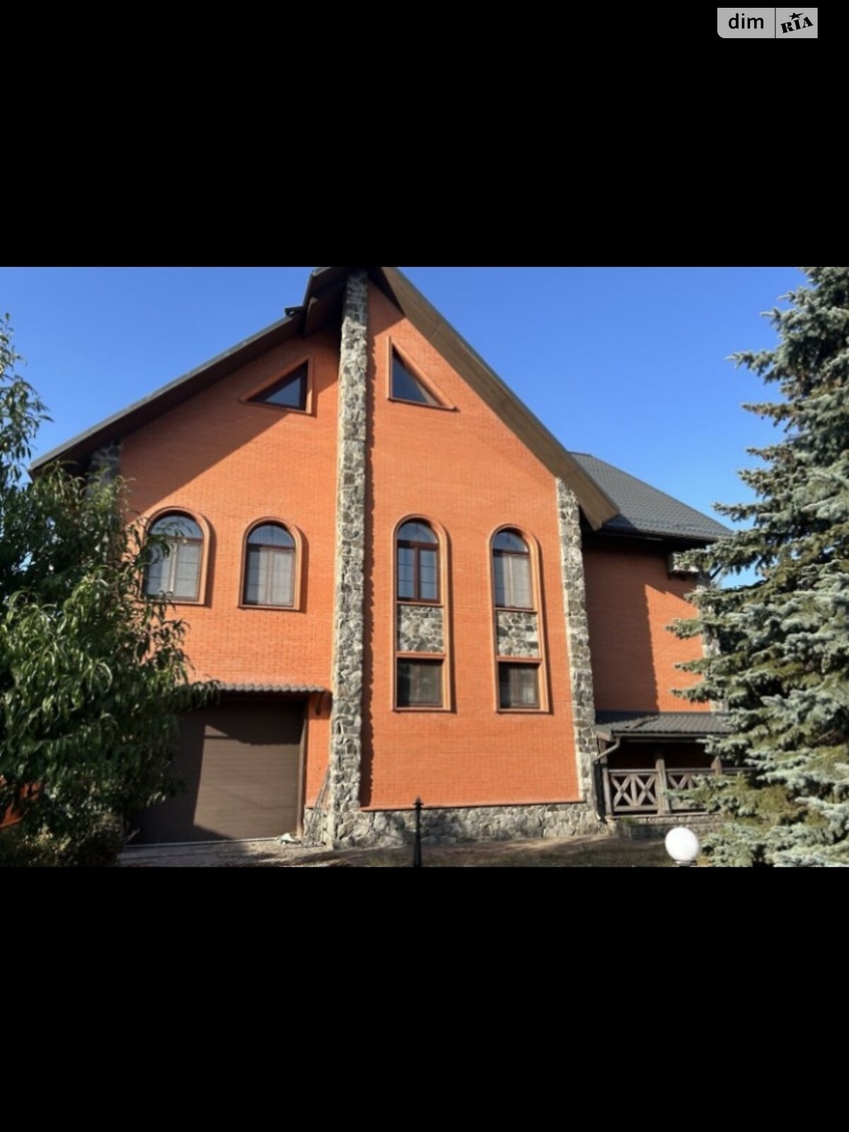 трехэтажный дом, 500 кв. м, кирпич. Продажа в Дмитровке фото 1 трехэтажный дом, 500 кв. м, кирпич. Продажа в Дмитровке фото 1