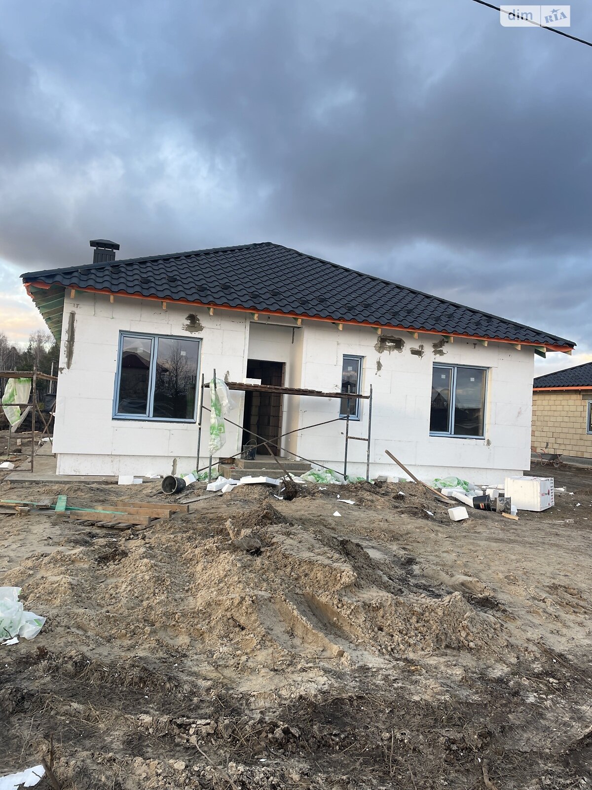 одноэтажный дом, 98 кв. м, керамзитобетон. Продажа в Дмитровке фото 1