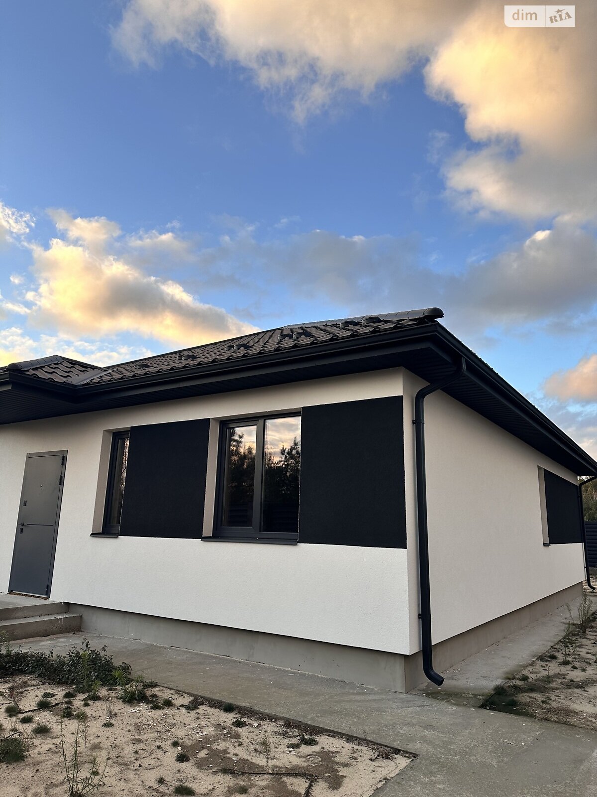 одноэтажный дом, 120 кв. м, керамзитобетон. Продажа в Дмитровке фото 1