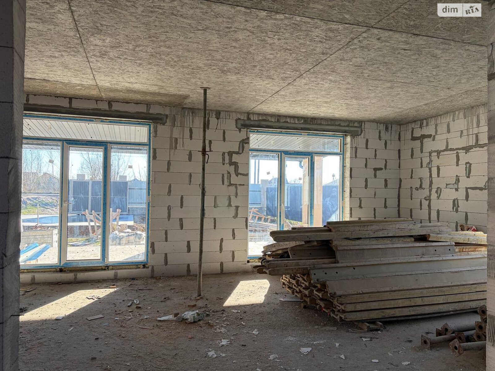 двухэтажный дом, 150 кв. м, пеноблок. Продажа в Дмитровке фото 1