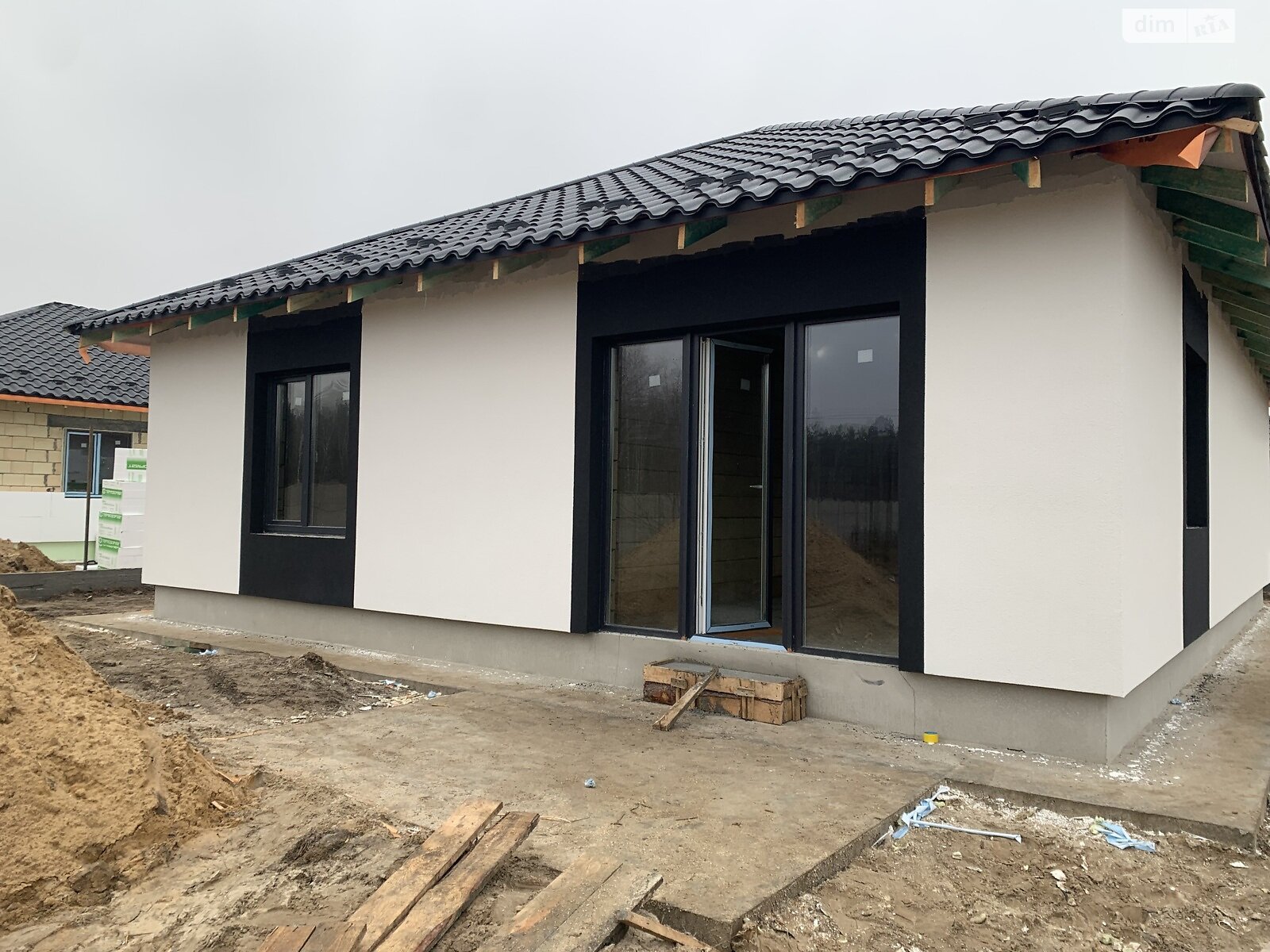 одноэтажный дом с верандой, 102 кв. м, керамический блок. Продажа в Дмитровке фото 1