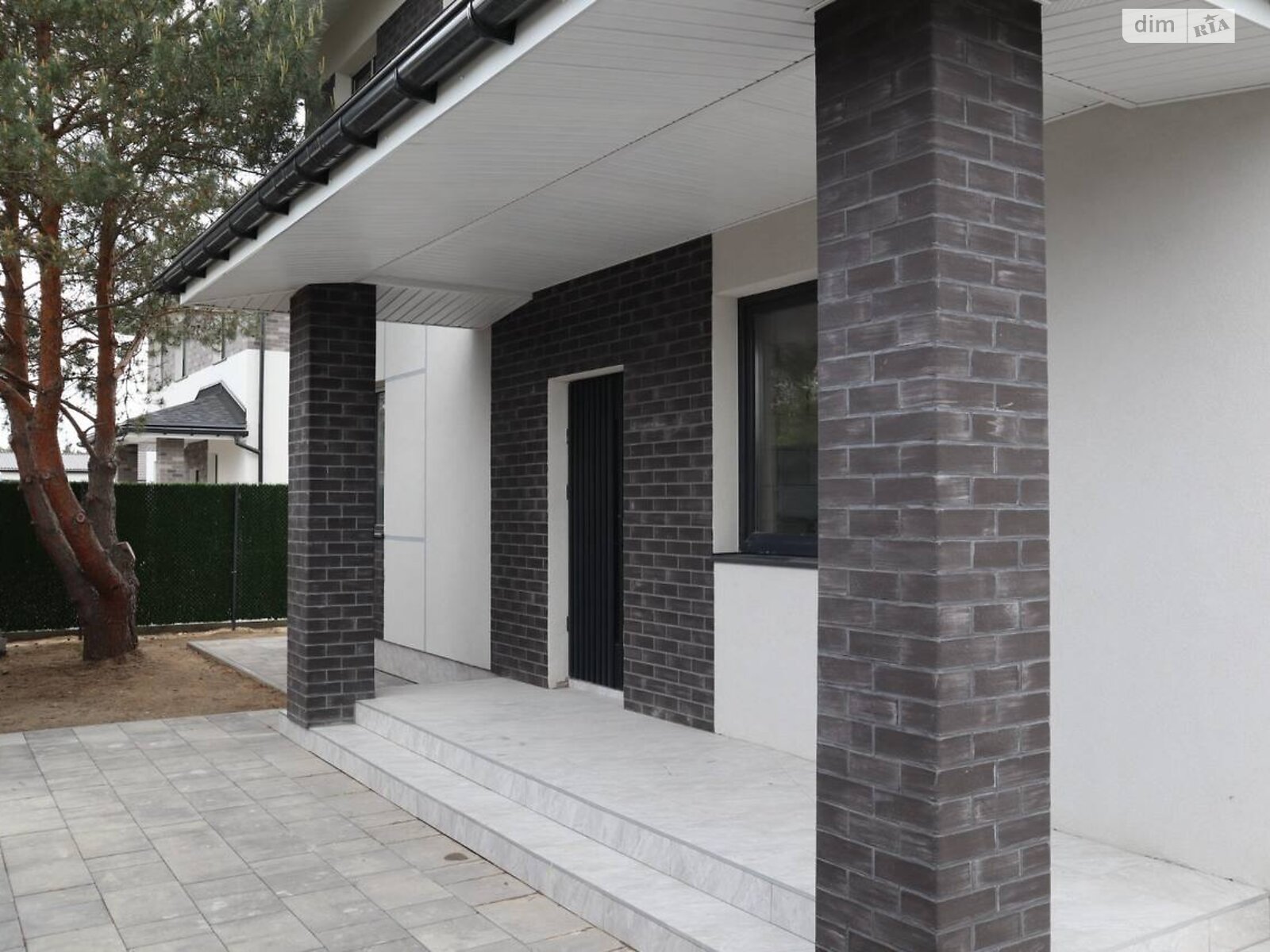 двухэтажный дом с верандой, 220 кв. м, газобетон. Продажа в Дмитровке фото 1 двухэтажный дом с верандой, 220 кв. м, газобетон. Продажа в Дмитровке фото 1