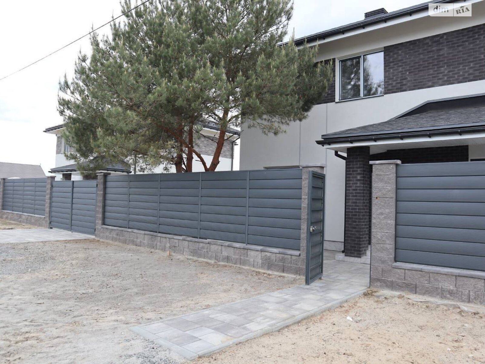 двухэтажный дом с верандой, 220 кв. м, газобетон. Продажа в Дмитровке фото 1 двухэтажный дом с верандой, 220 кв. м, газобетон. Продажа в Дмитровке фото 1