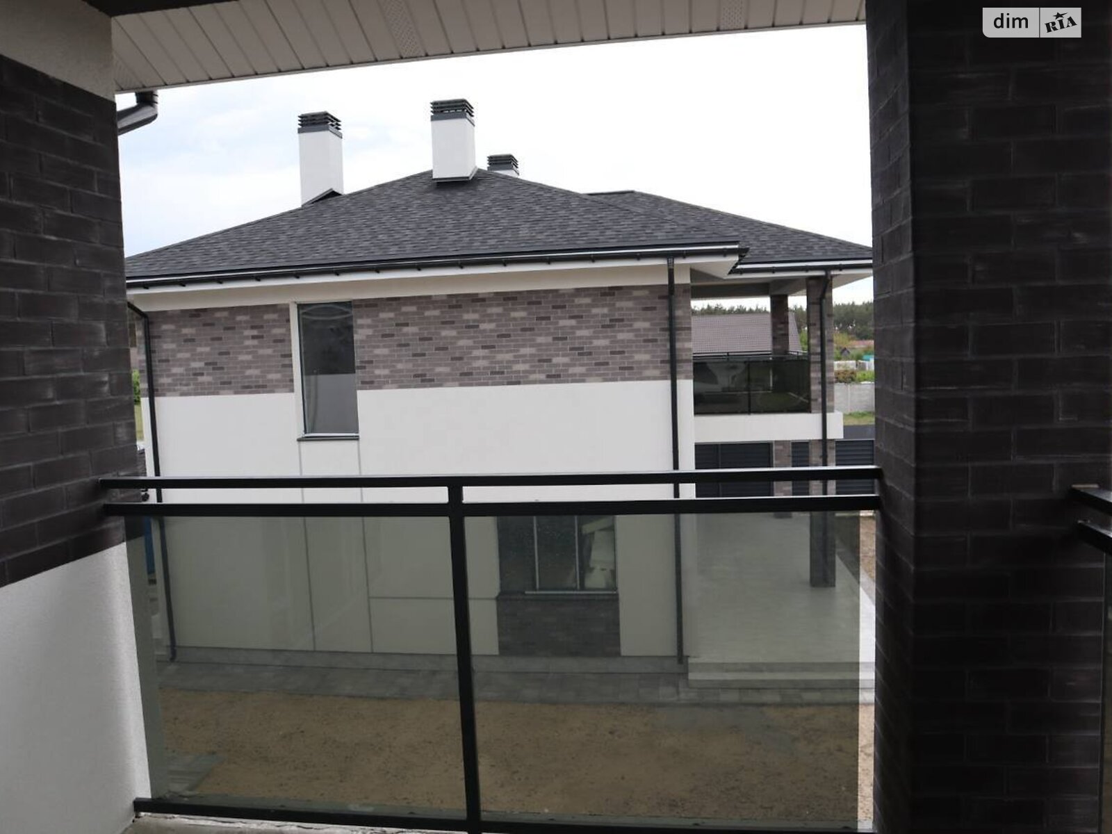 двухэтажный дом с верандой, 220 кв. м, газобетон. Продажа в Дмитровке фото 1 двухэтажный дом с верандой, 220 кв. м, газобетон. Продажа в Дмитровке фото 1