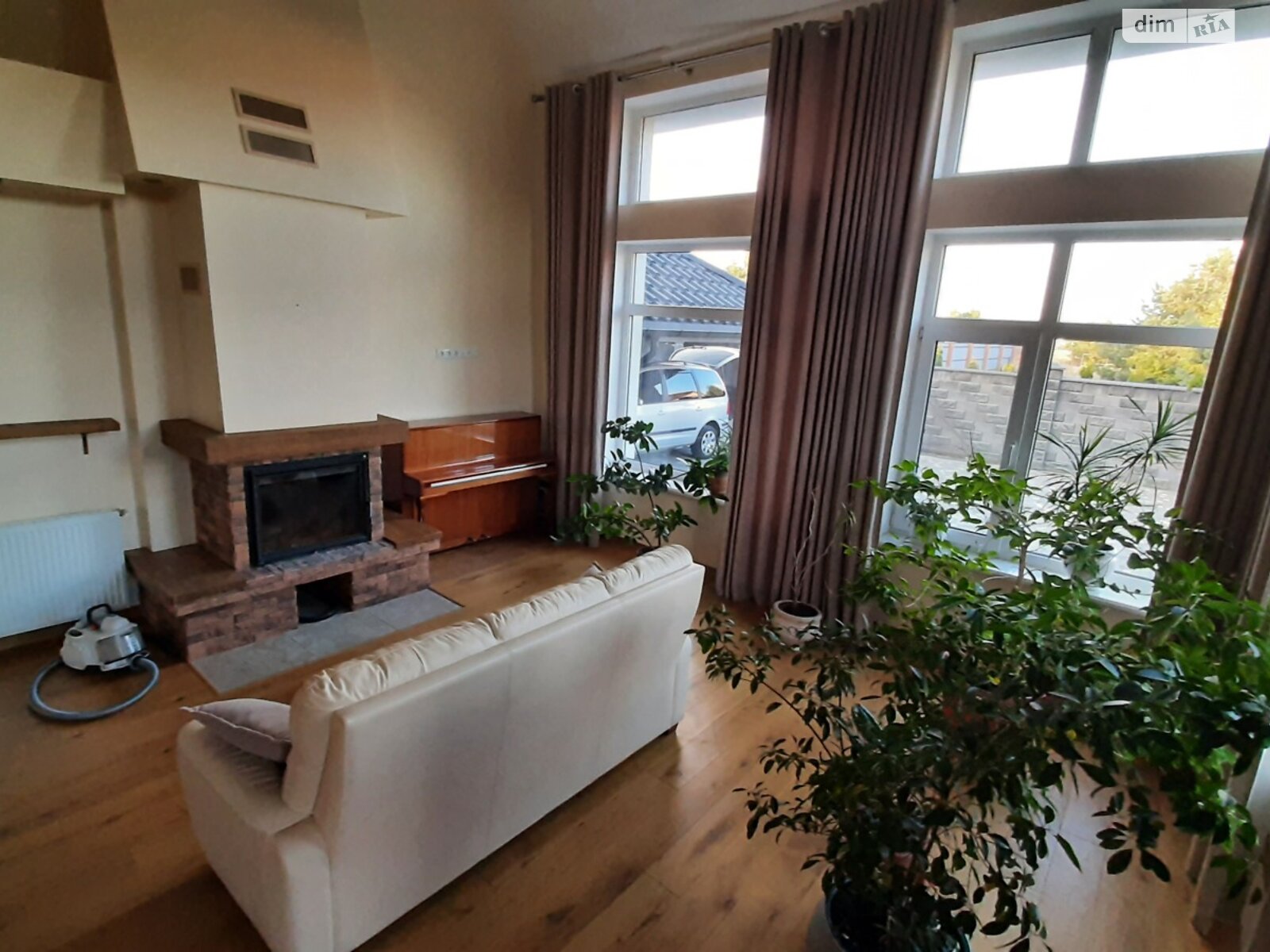 двухэтажный дом с гаражом, 270 кв. м, кирпич. Продажа в Дмитровке фото 1 двухэтажный дом с гаражом, 270 кв. м, кирпич. Продажа в Дмитровке фото 1