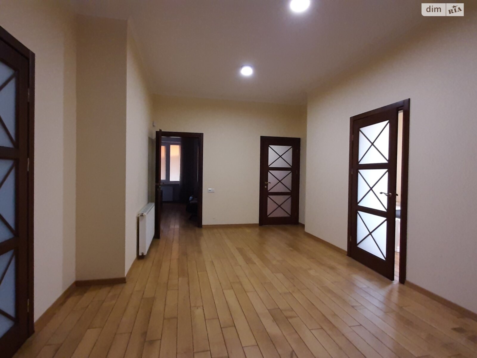 двухэтажный дом с гаражом, 270 кв. м, кирпич. Продажа в Дмитровке фото 1 двухэтажный дом с гаражом, 270 кв. м, кирпич. Продажа в Дмитровке фото 1