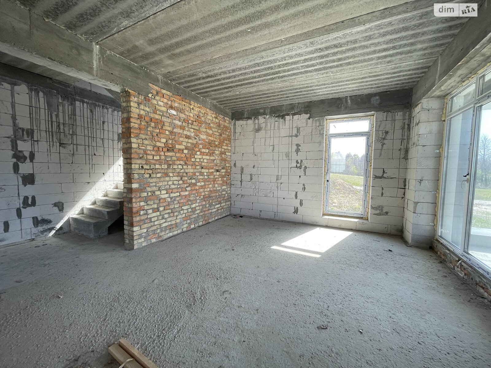 двухэтажный дом с балконом, 110 кв. м, газобетон. Продажа в Дмитровке фото 1 двухэтажный дом с балконом, 110 кв. м, газобетон. Продажа в Дмитровке фото 1