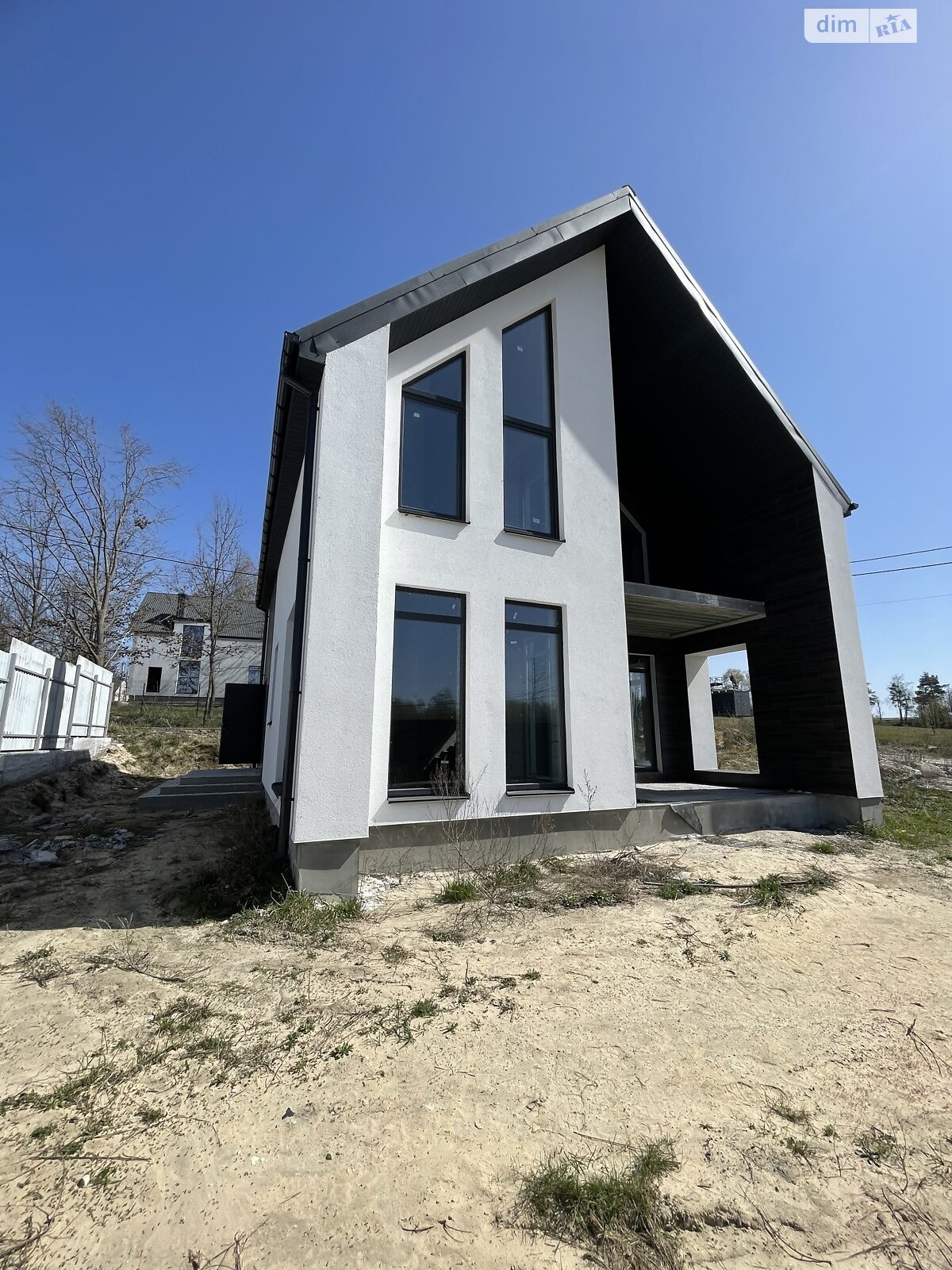 двухэтажный дом с балконом, 110 кв. м, газобетон. Продажа в Дмитровке фото 1 двухэтажный дом с балконом, 110 кв. м, газобетон. Продажа в Дмитровке фото 1