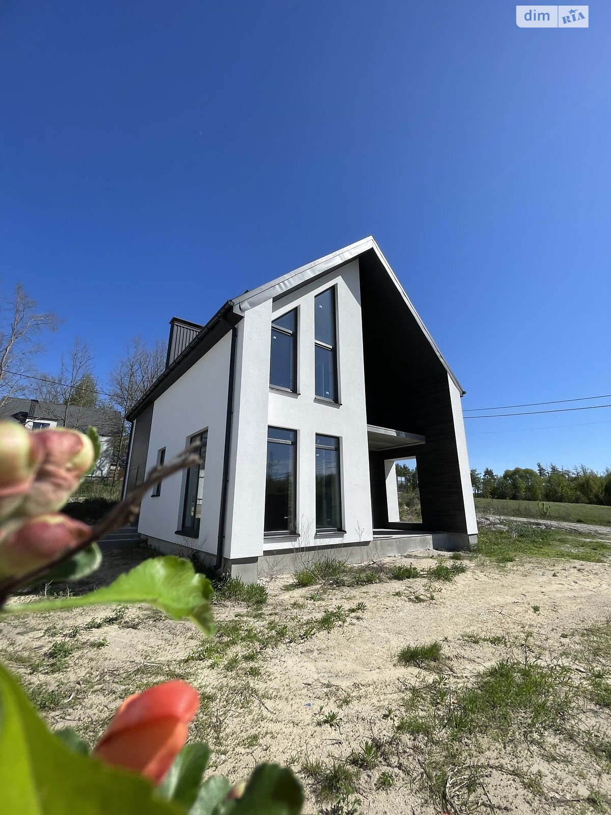 двухэтажный дом с балконом, 110 кв. м, газобетон. Продажа в Дмитровке фото 1 двухэтажный дом с балконом, 110 кв. м, газобетон. Продажа в Дмитровке фото 1