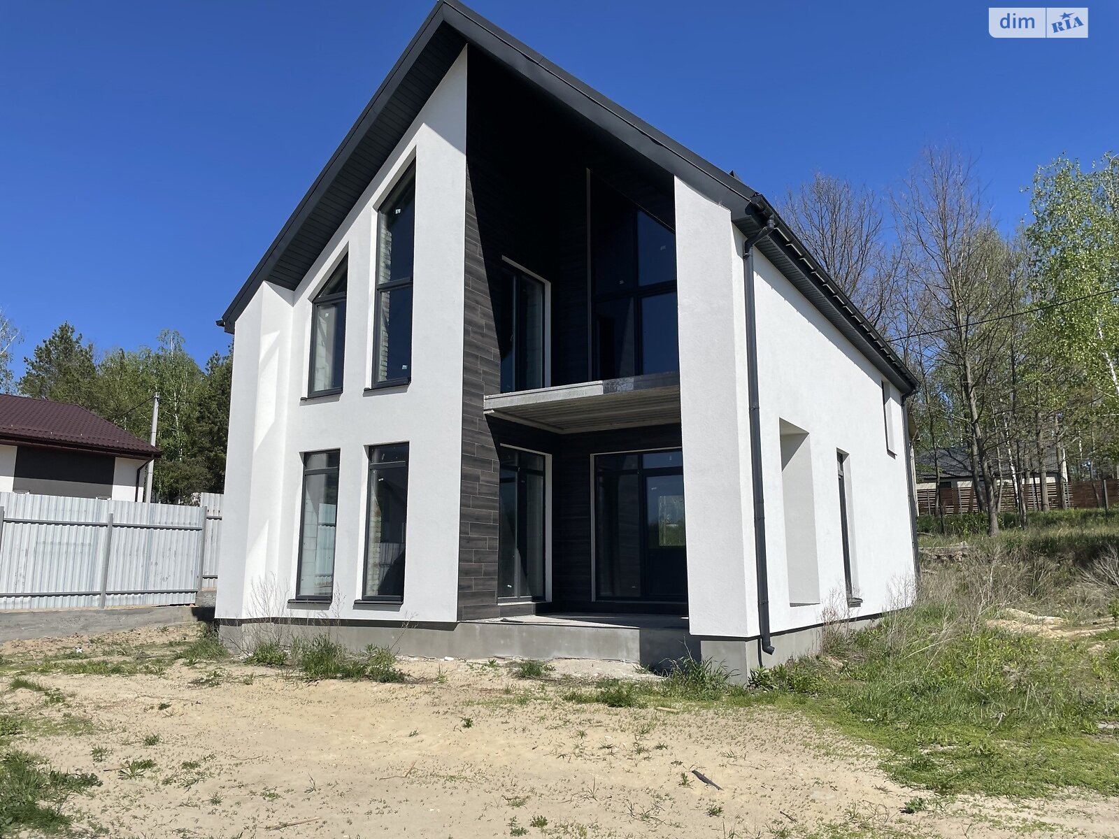 двухэтажный дом с балконом, 110 кв. м, газобетон. Продажа в Дмитровке фото 1 двухэтажный дом с балконом, 110 кв. м, газобетон. Продажа в Дмитровке фото 1