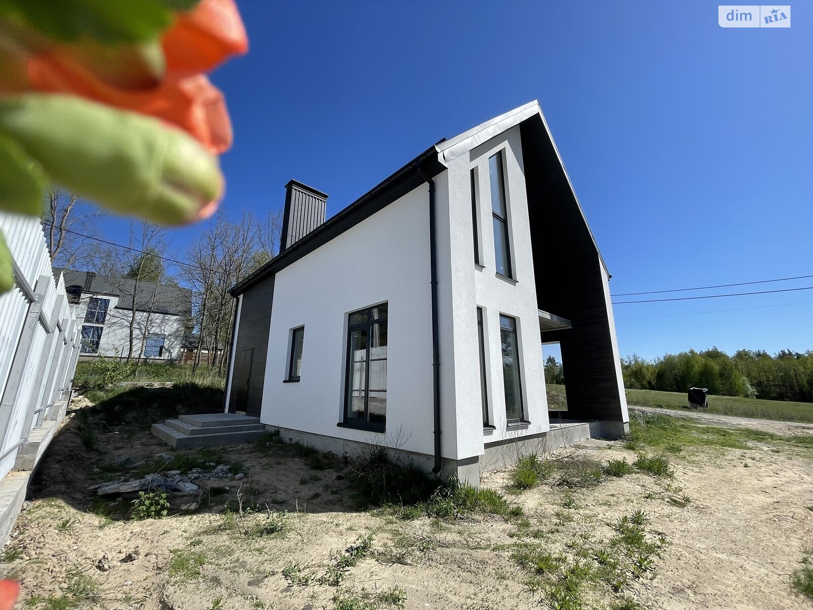 двухэтажный дом с балконом, 110 кв. м, газобетон. Продажа в Дмитровке фото 1 двухэтажный дом с балконом, 110 кв. м, газобетон. Продажа в Дмитровке фото 1