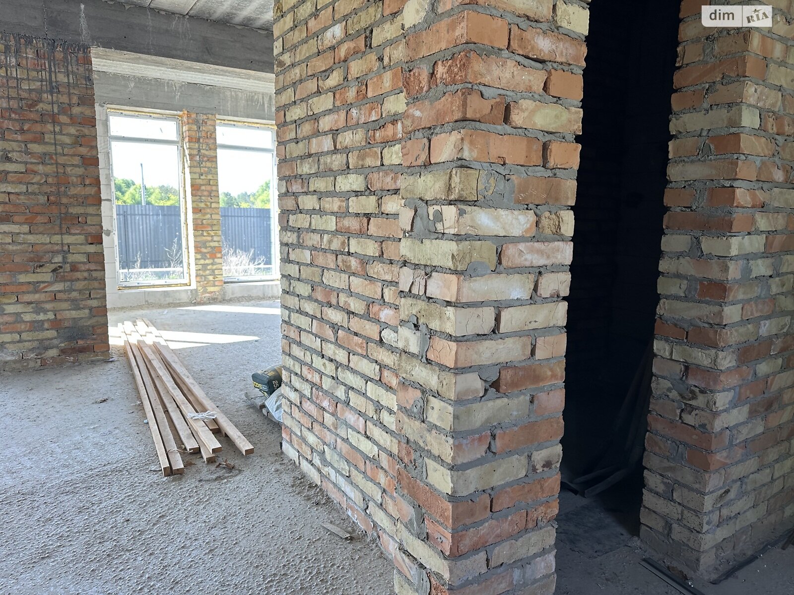 двухэтажный дом с балконом, 110 кв. м, газобетон. Продажа в Дмитровке фото 1 двухэтажный дом с балконом, 110 кв. м, газобетон. Продажа в Дмитровке фото 1