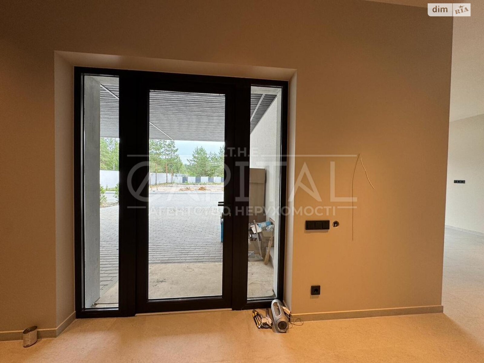 одноэтажный дом, 250 кв. м, кирпич. Продажа в Дмитровке фото 1 одноэтажный дом, 250 кв. м, кирпич. Продажа в Дмитровке фото 1