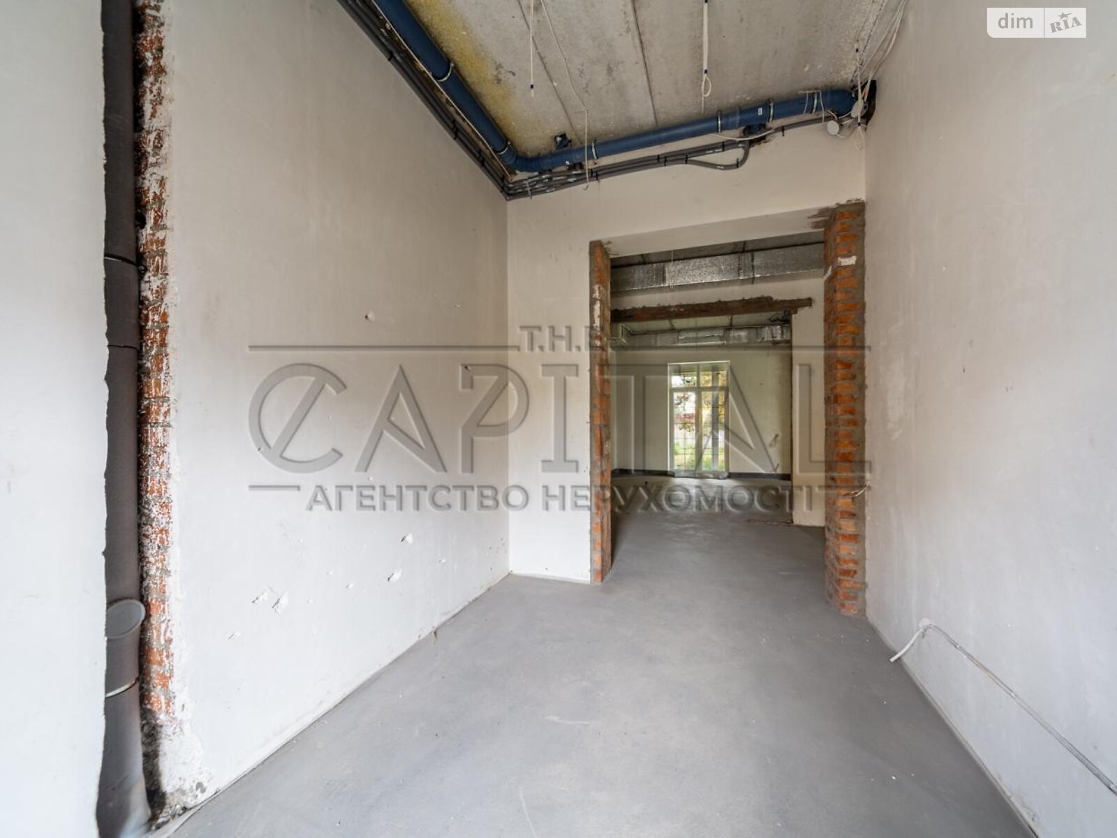 двухэтажный дом с гаражом, 550 кв. м, кирпич. Продажа в Дмитровке фото 1