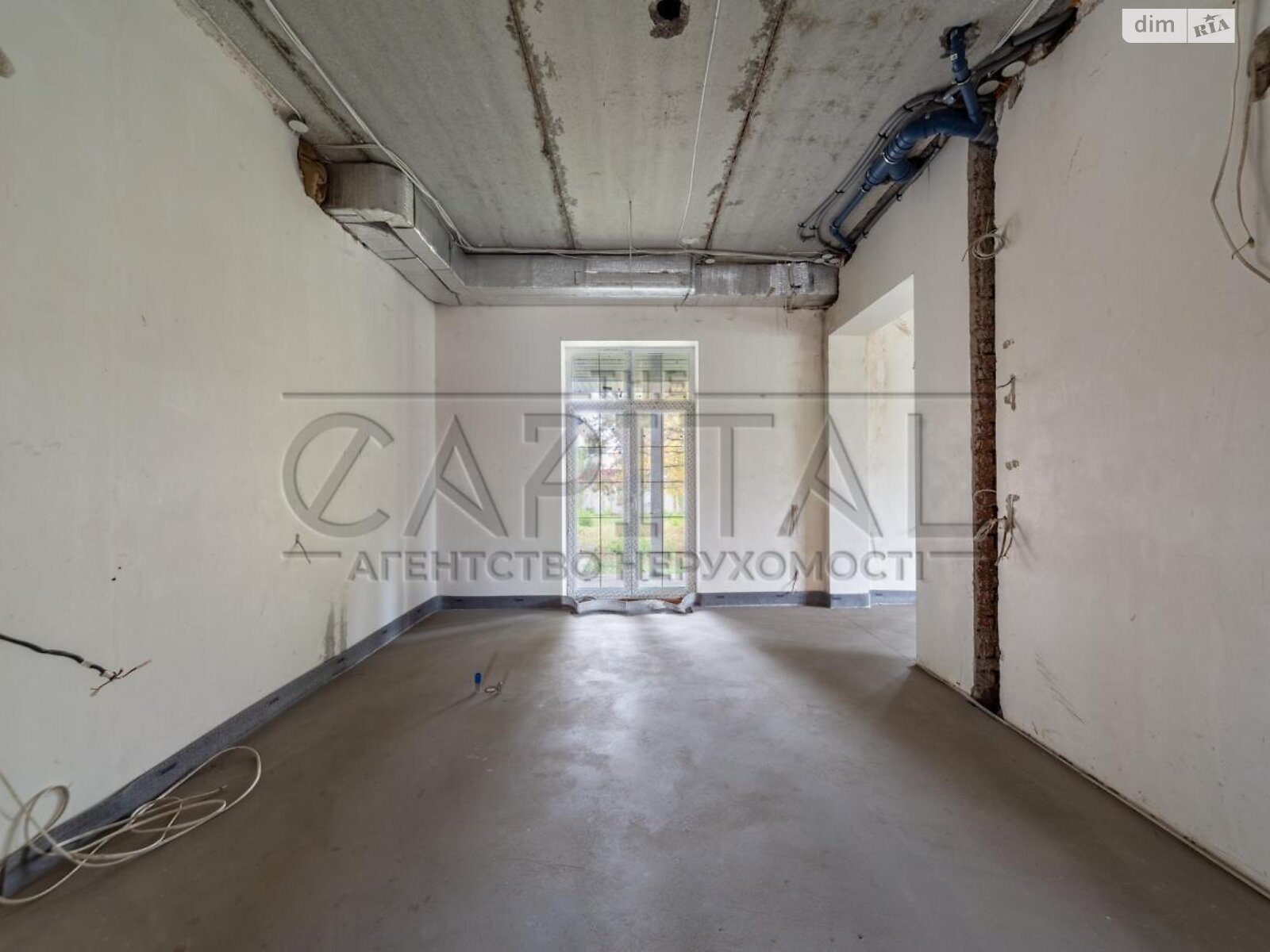 двухэтажный дом с гаражом, 550 кв. м, кирпич. Продажа в Дмитровке фото 1