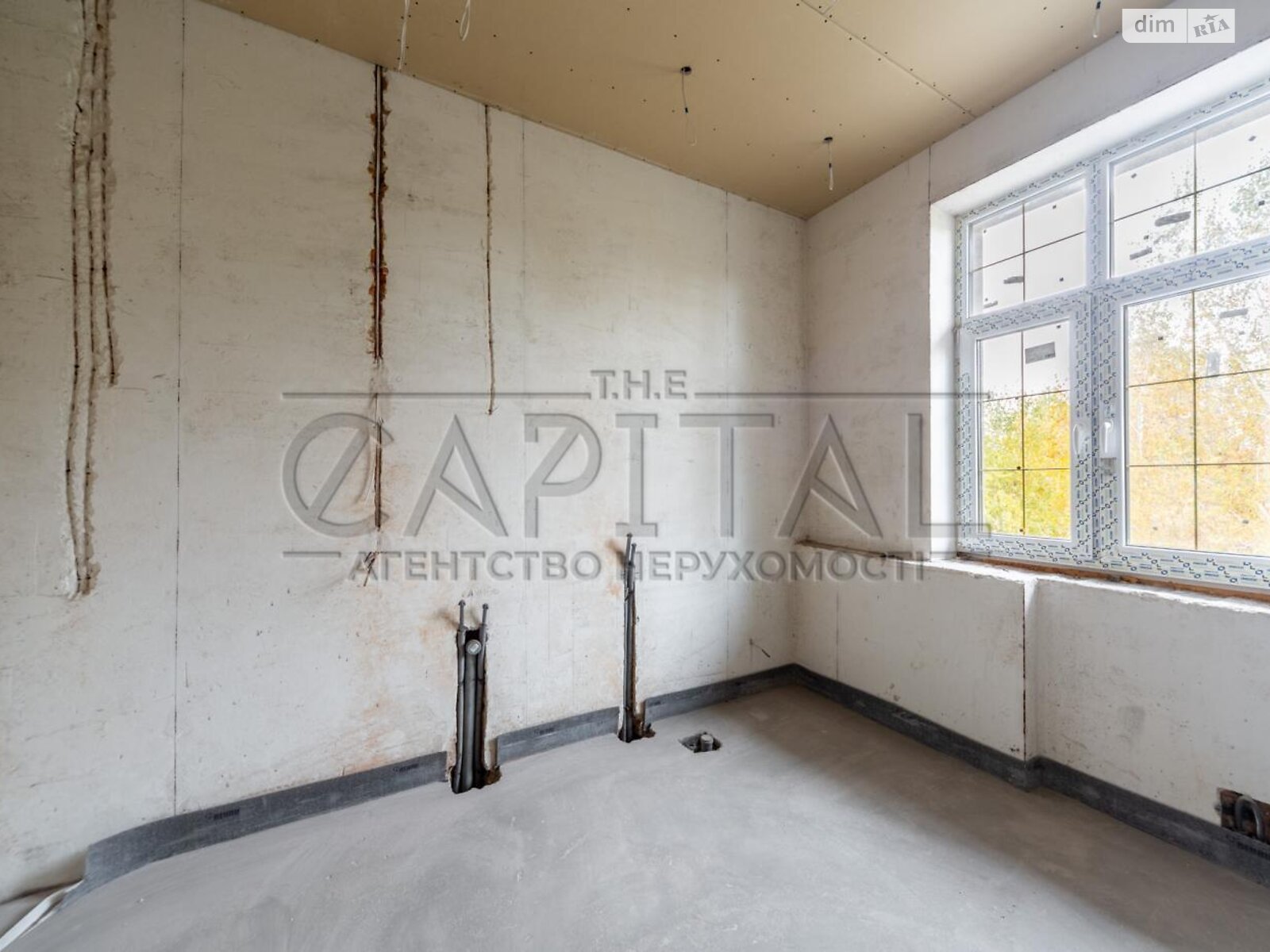 двухэтажный дом с гаражом, 550 кв. м, кирпич. Продажа в Дмитровке фото 1