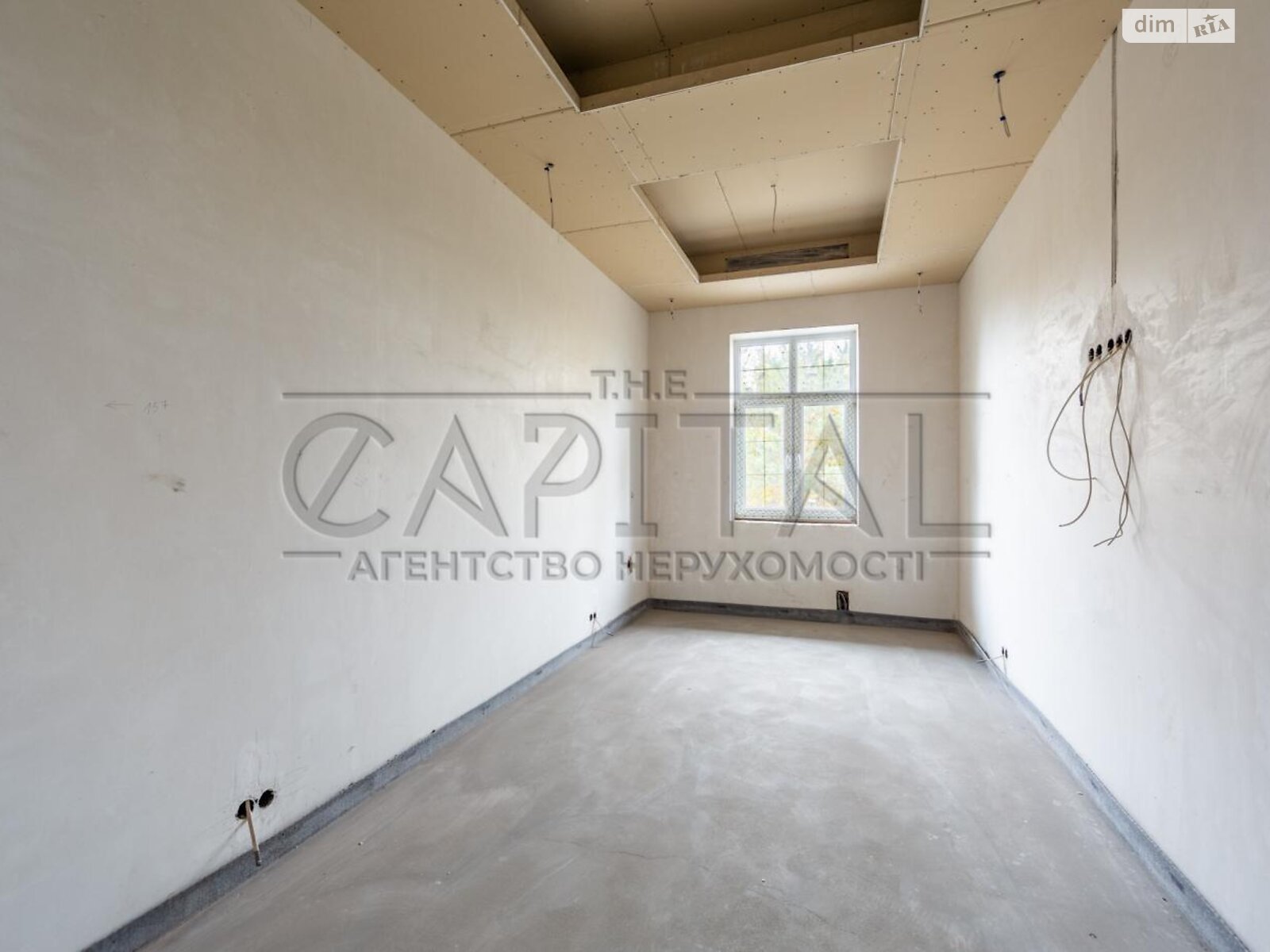 двухэтажный дом с гаражом, 550 кв. м, кирпич. Продажа в Дмитровке фото 1