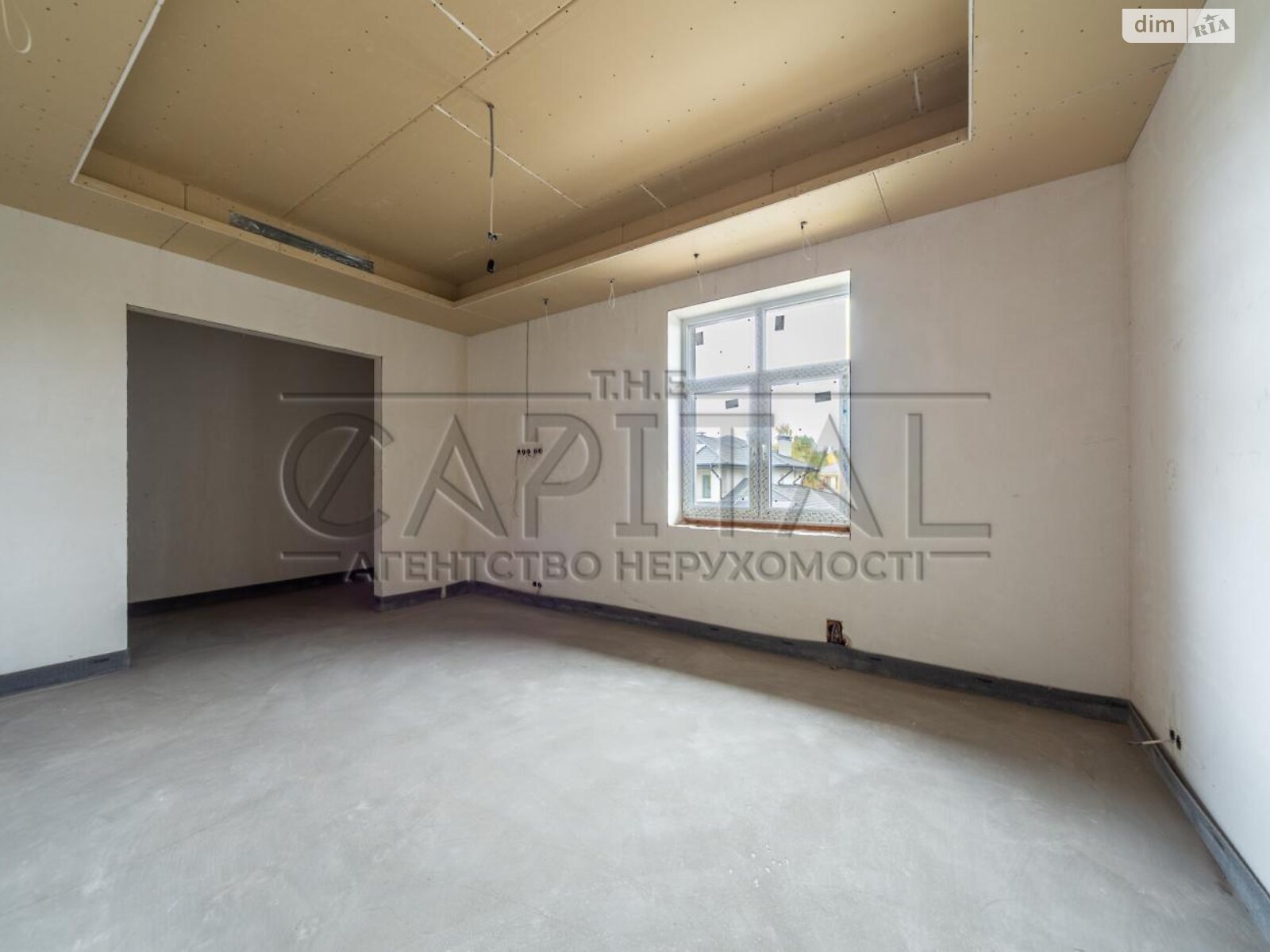 двухэтажный дом с гаражом, 550 кв. м, кирпич. Продажа в Дмитровке фото 1