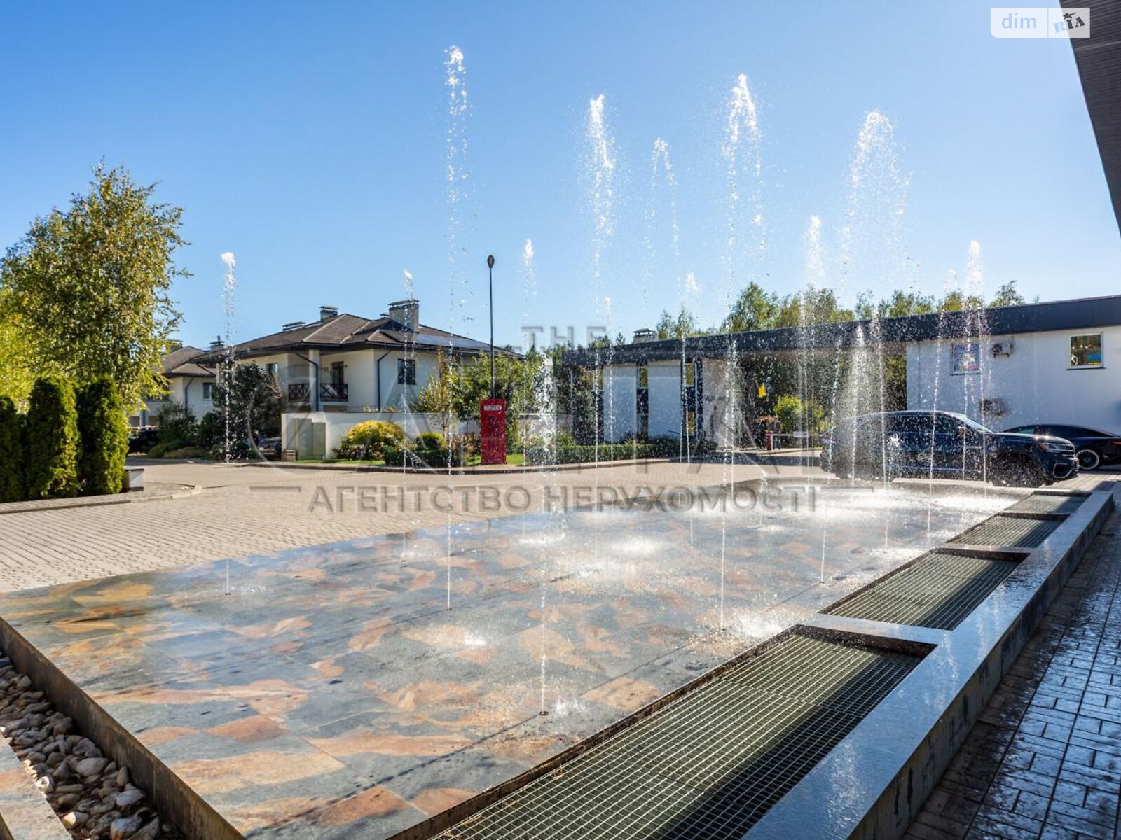 одноэтажный дом, 250 кв. м, кирпич. Продажа в Дмитровке фото 1