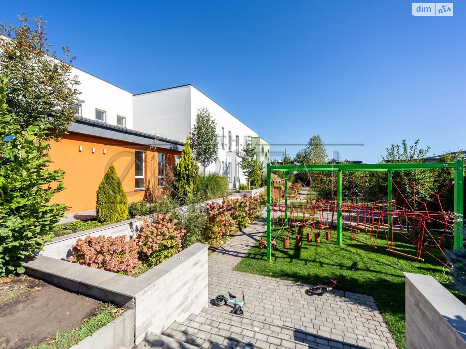 одноэтажный дом, 250 кв. м, кирпич. Продажа в Дмитровке фото 1