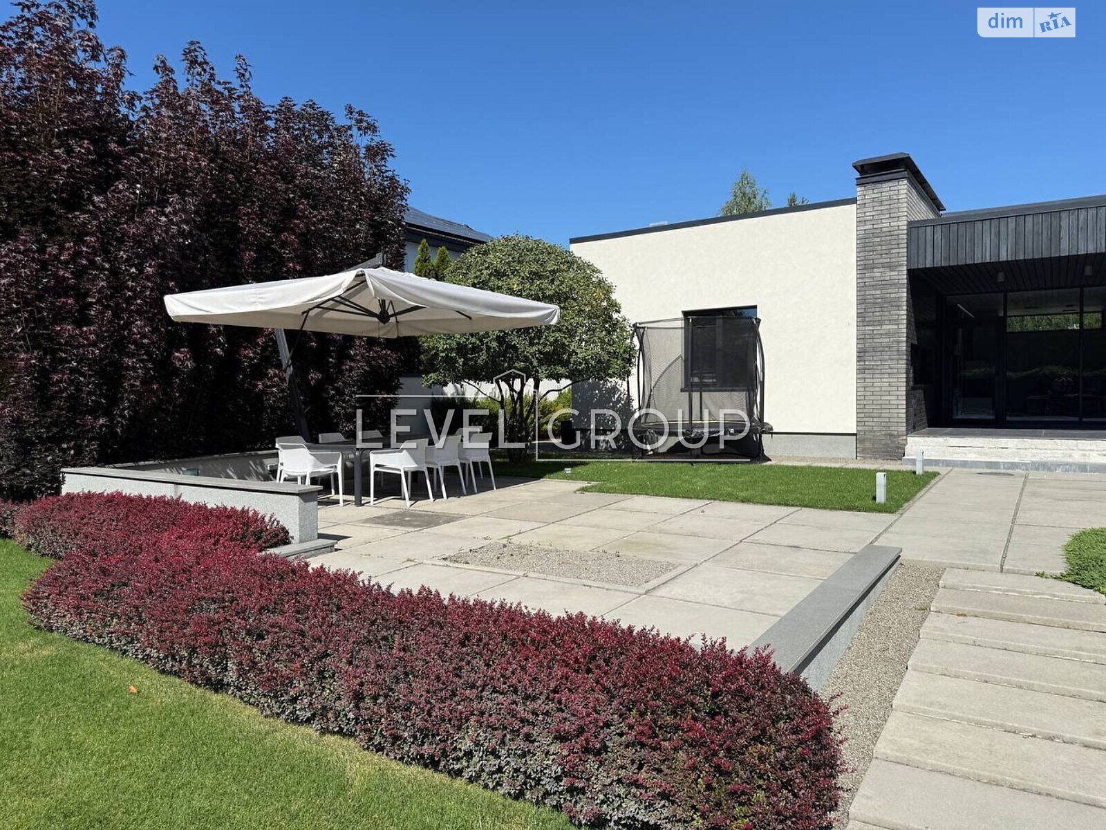 одноэтажный дом с верандой, 260 кв. м, кирпич. Продажа в Дмитровке фото 1