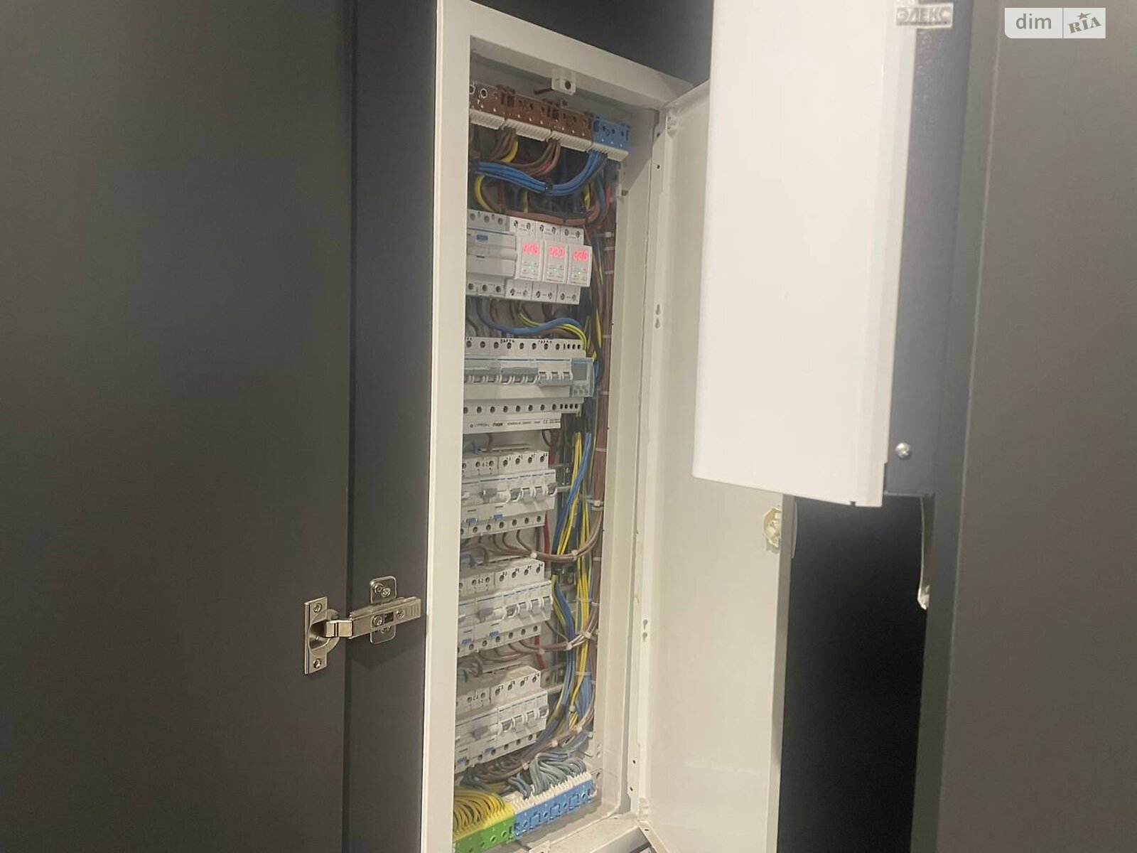 одноэтажный дом с гаражом, 130 кв. м, газобетон. Продажа в Днепре район Шевченковский фото 1