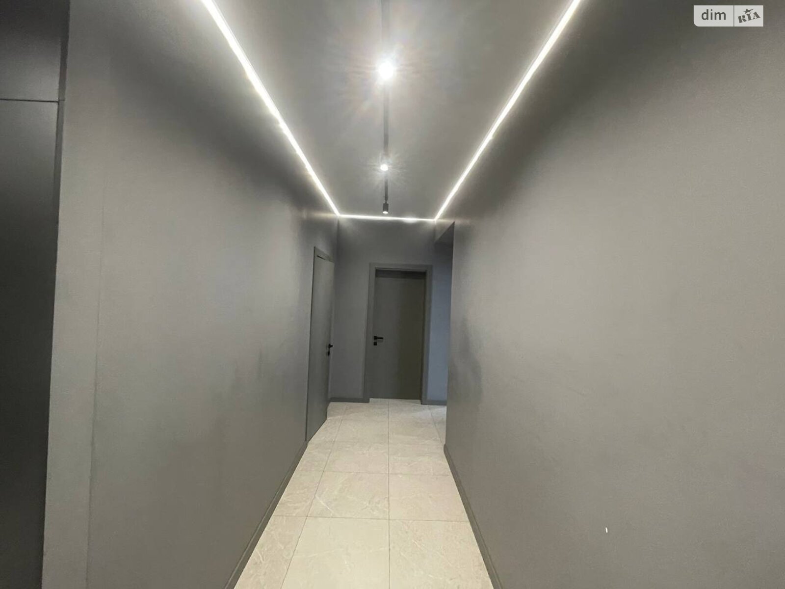 одноэтажный дом с гаражом, 130 кв. м, газобетон. Продажа в Днепре район Шевченковский фото 1