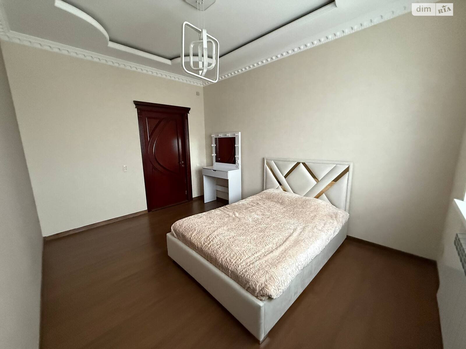 двухэтажный дом с гаражом, 206.1 кв. м, кирпич. Продажа в Днепре район Амур фото 1