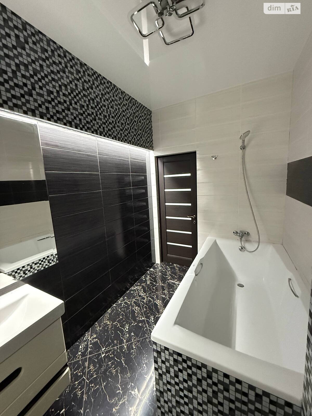 двухэтажный дом с гаражом, 206.1 кв. м, кирпич. Продажа в Днепре район Амур фото 1