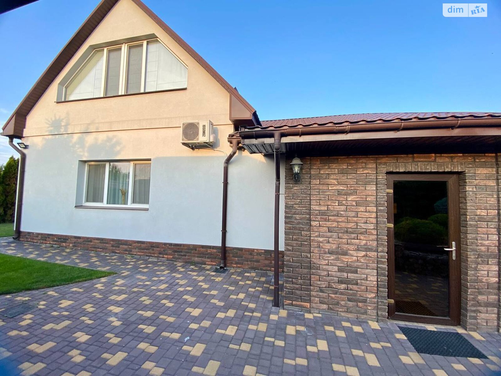 двухэтажный дом беседка, 148 кв. м, кирпич. Продажа в Днепре район Амур-Нижнеднепровский фото 1 двухэтажный дом беседка, 148 кв. м, кирпич. Продажа в Днепре район Амур-Нижнеднепровский фото 1