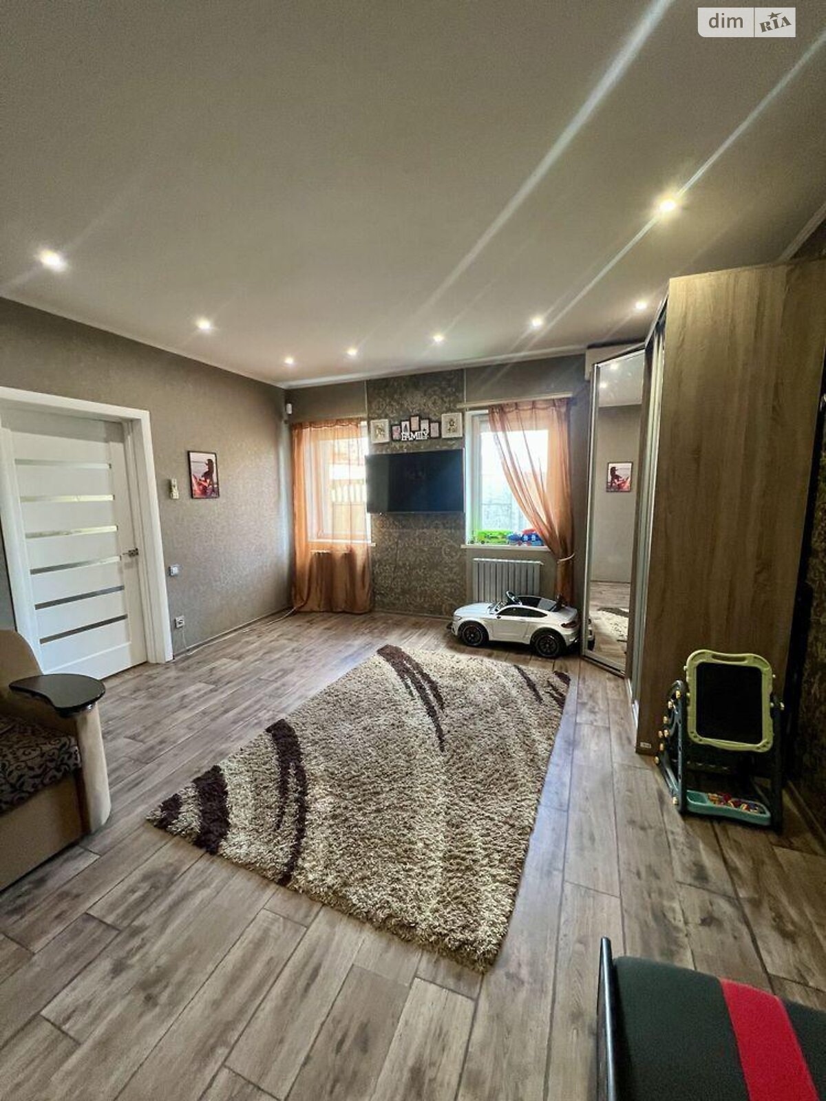 двухэтажный дом, 97 кв. м, кирпич. Продажа в Днепре район Амур фото 1 двухэтажный дом, 97 кв. м, кирпич. Продажа в Днепре район Амур фото 1