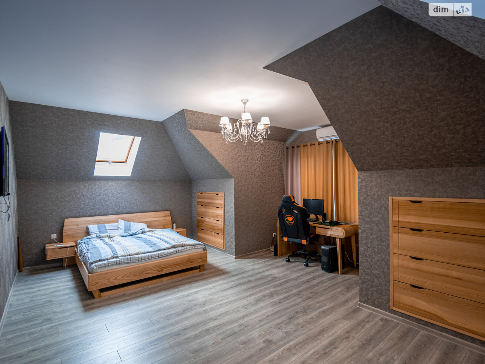 двухэтажный дом с отоплением, 181 кв. м, кирпич. Продажа в Днепре район Амур-Нижнеднепровский фото 1 двухэтажный дом с отоплением, 181 кв. м, кирпич. Продажа в Днепре район Амур-Нижнеднепровский фото 1