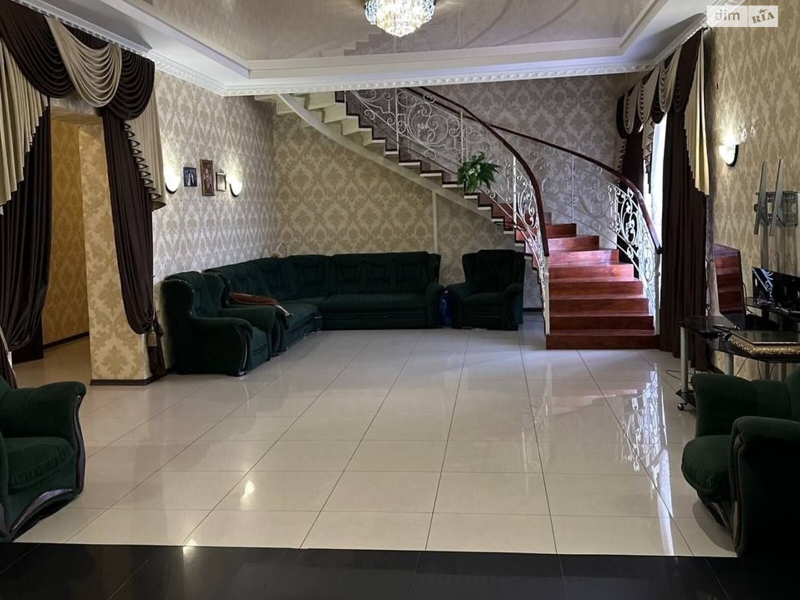 двухэтажный дом, 210 кв. м, кирпич. Продажа в Днепре район Амур-Нижнеднепровский фото 1 двухэтажный дом, 210 кв. м, кирпич. Продажа в Днепре район Амур-Нижнеднепровский фото 1