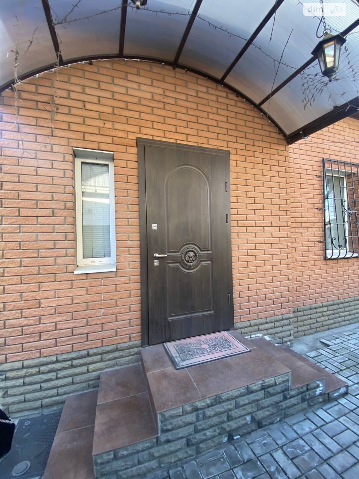 двухэтажный дом с ремонтом, 184 кв. м, кирпич. Продажа в Днепре район Амур-Нижнеднепровский фото 1