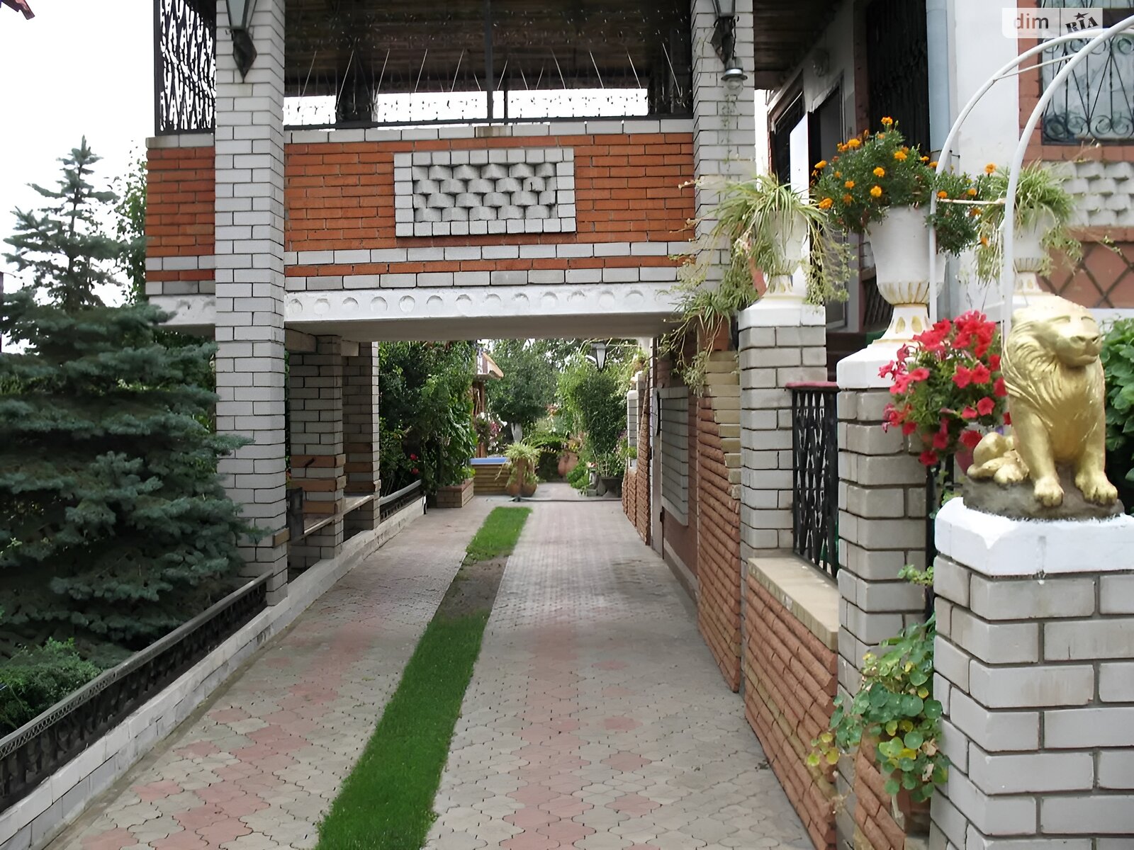 трехэтажный дом с мебелью, 85 кв. м, кирпич. Продажа в Днепре район Березановка фото 1 трехэтажный дом с мебелью, 85 кв. м, кирпич. Продажа в Днепре район Березановка фото 1