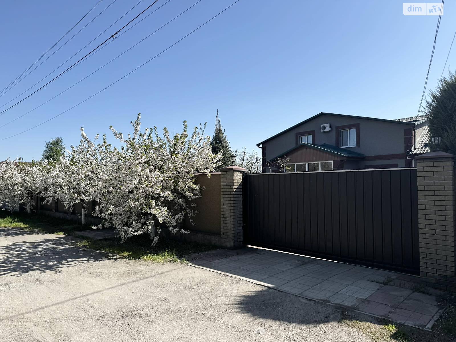 двоповерховий будинок з гаражем, 230.9 кв. м, цегла. Продаж в Дніпрі, район Березанівка фото 1 двоповерховий будинок з гаражем, 230.9 кв. м, цегла. Продаж в Дніпрі, район Березанівка фото 1